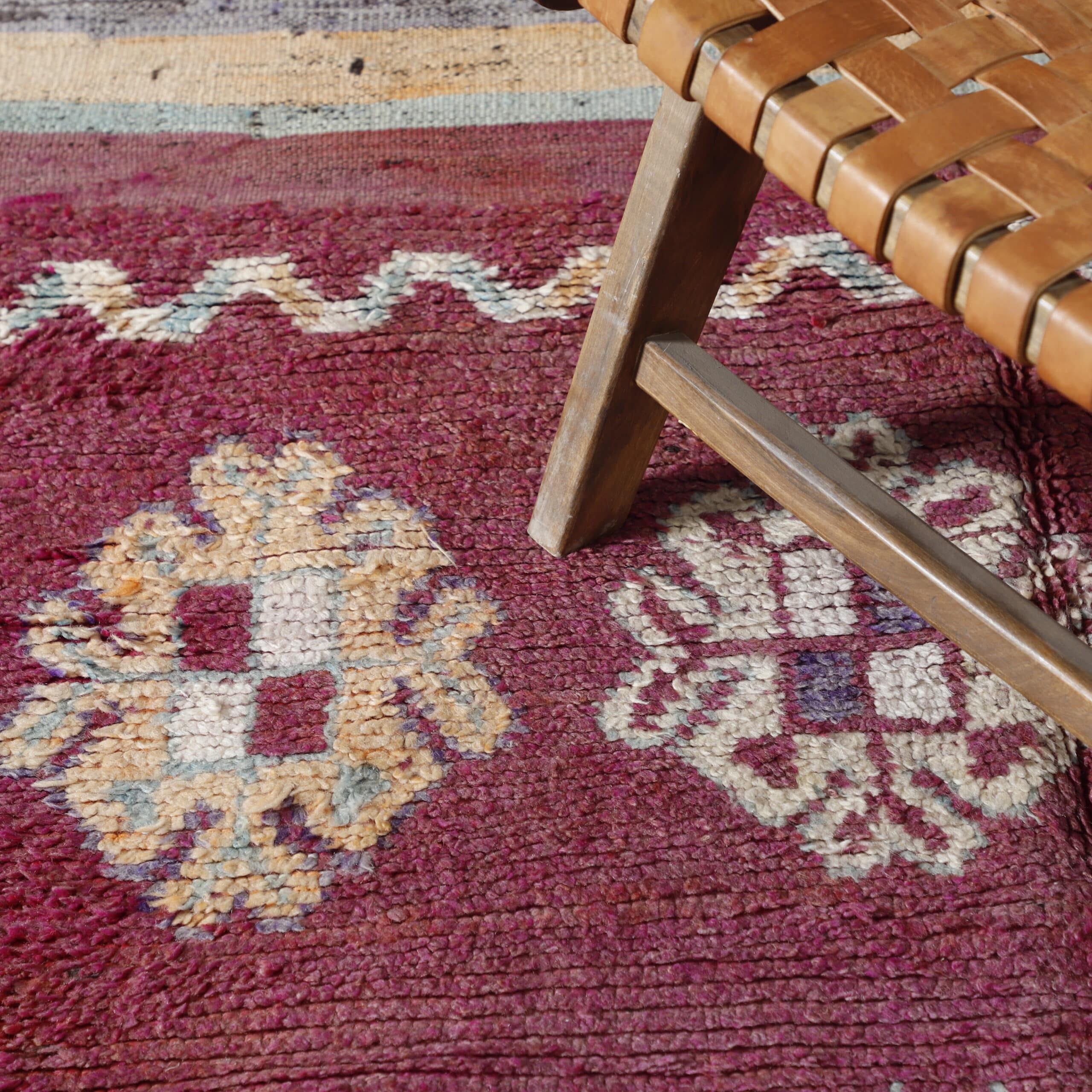 Vintage Carpet 10.1×4.9 ft – Handmade Moroccan Wool Rug with Geometric Patterns