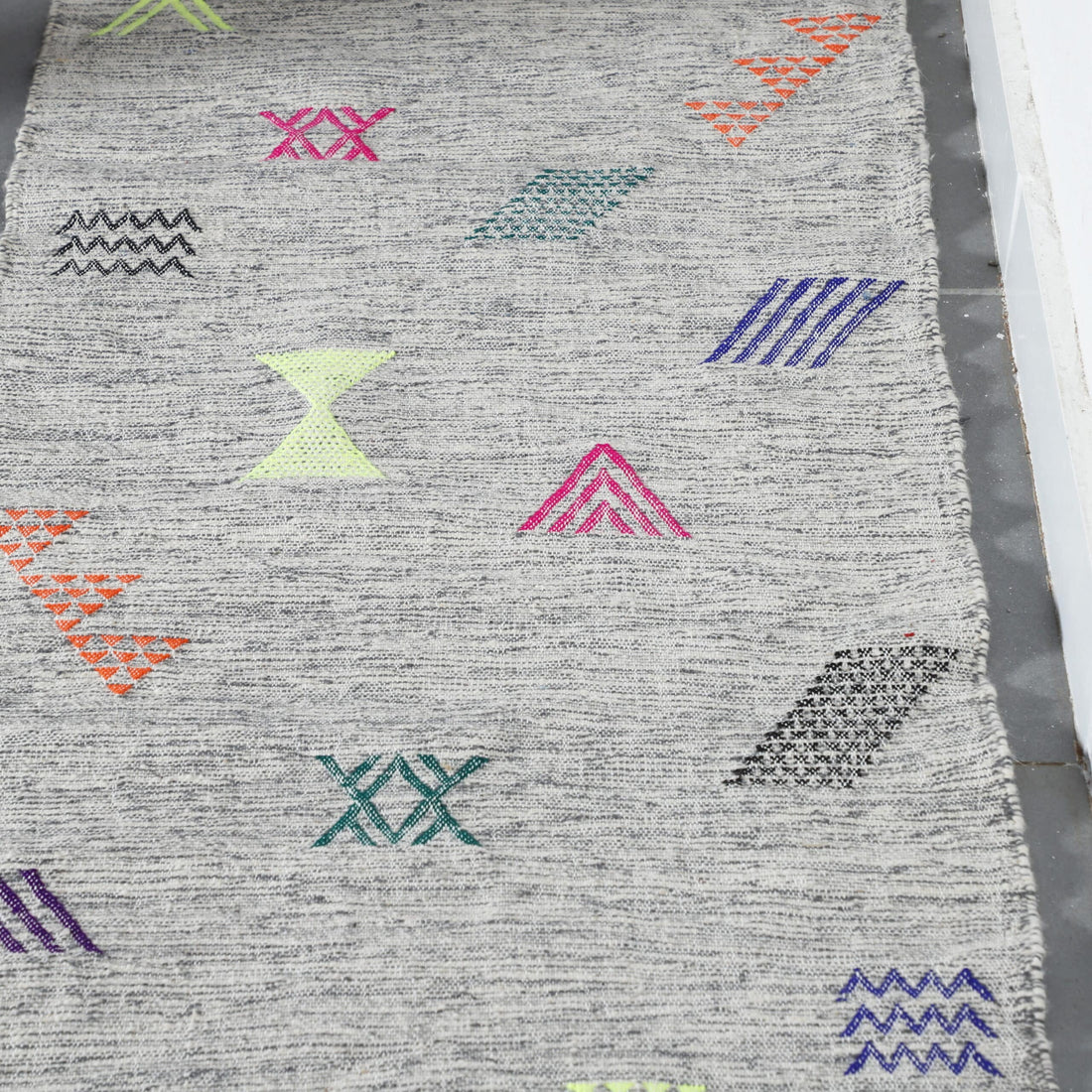 Vintage Runner 8.9×2.4 ft – Handmade Moroccan Flatweave Wool Rug