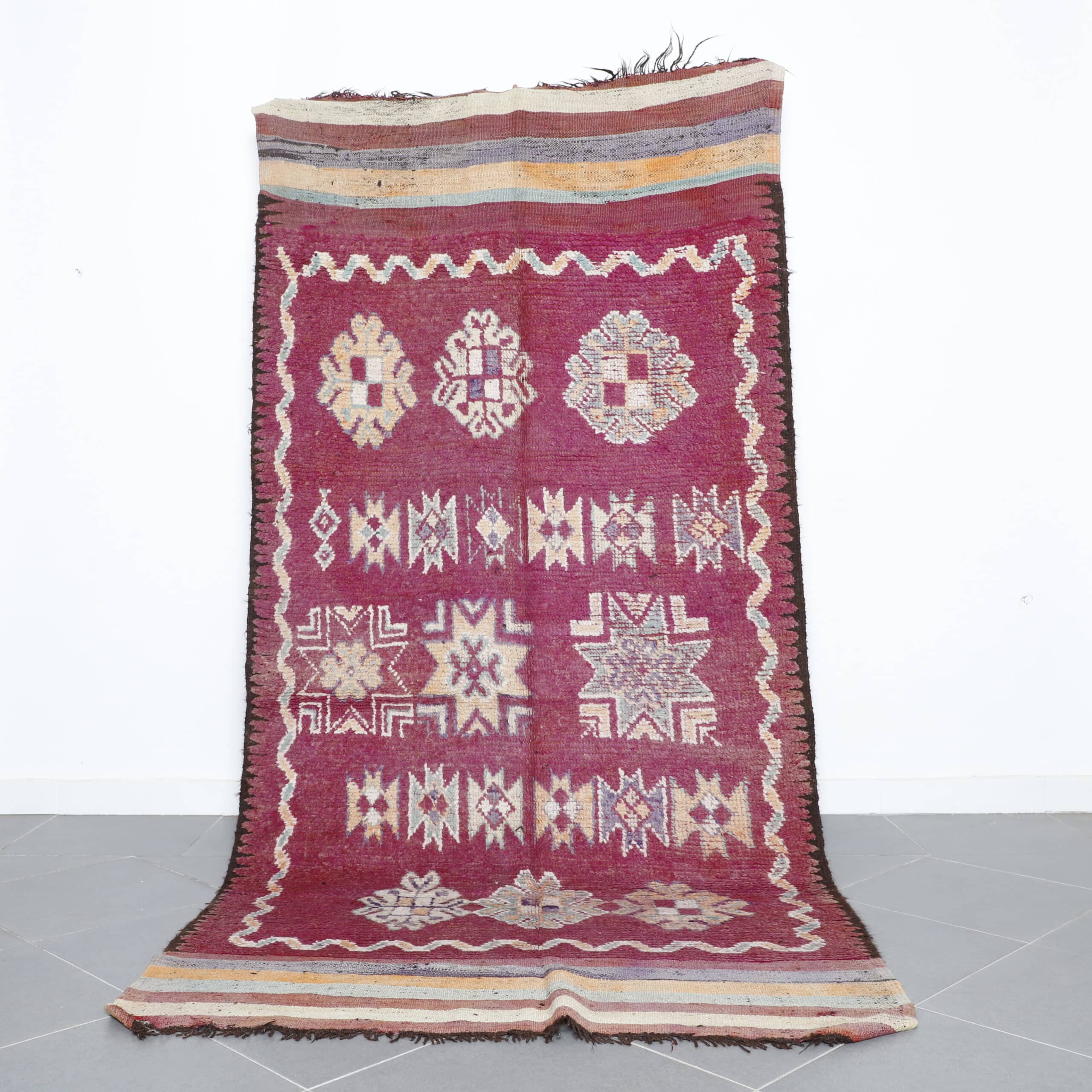 Vintage Carpet 10.1×4.9 ft – Handmade Moroccan Wool Rug with Geometric Patterns
