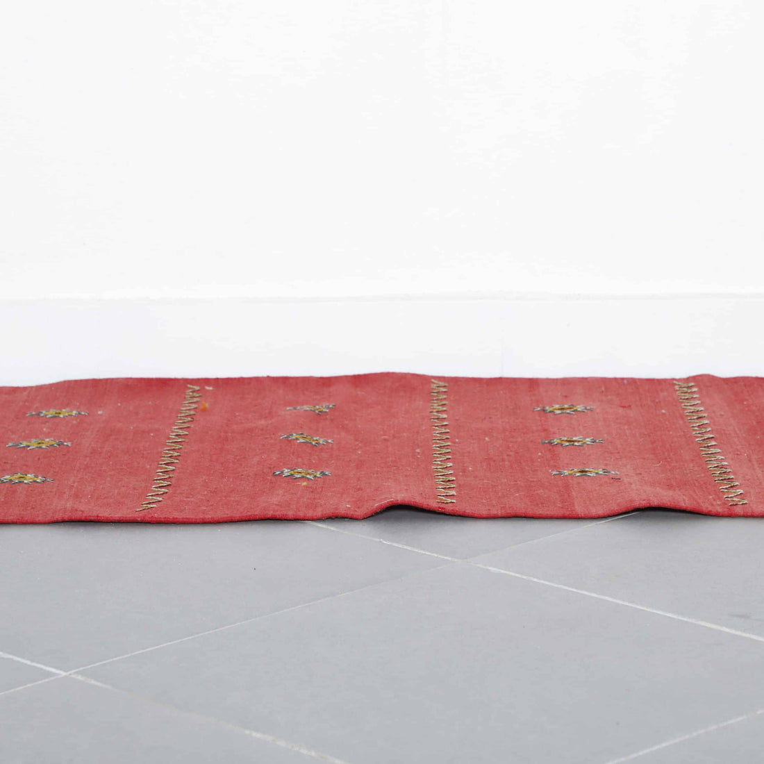 Akhnif Runner 8.2×2.2 ft – Handmade Moroccan Wool Rug in Red Tones