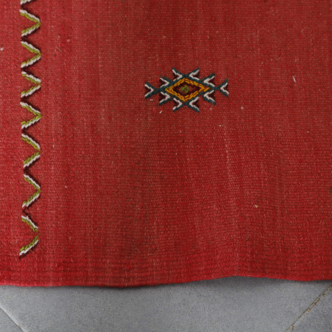 Akhnif Runner 8.2×2.2 ft – Handmade Moroccan Wool Rug in Red Tones