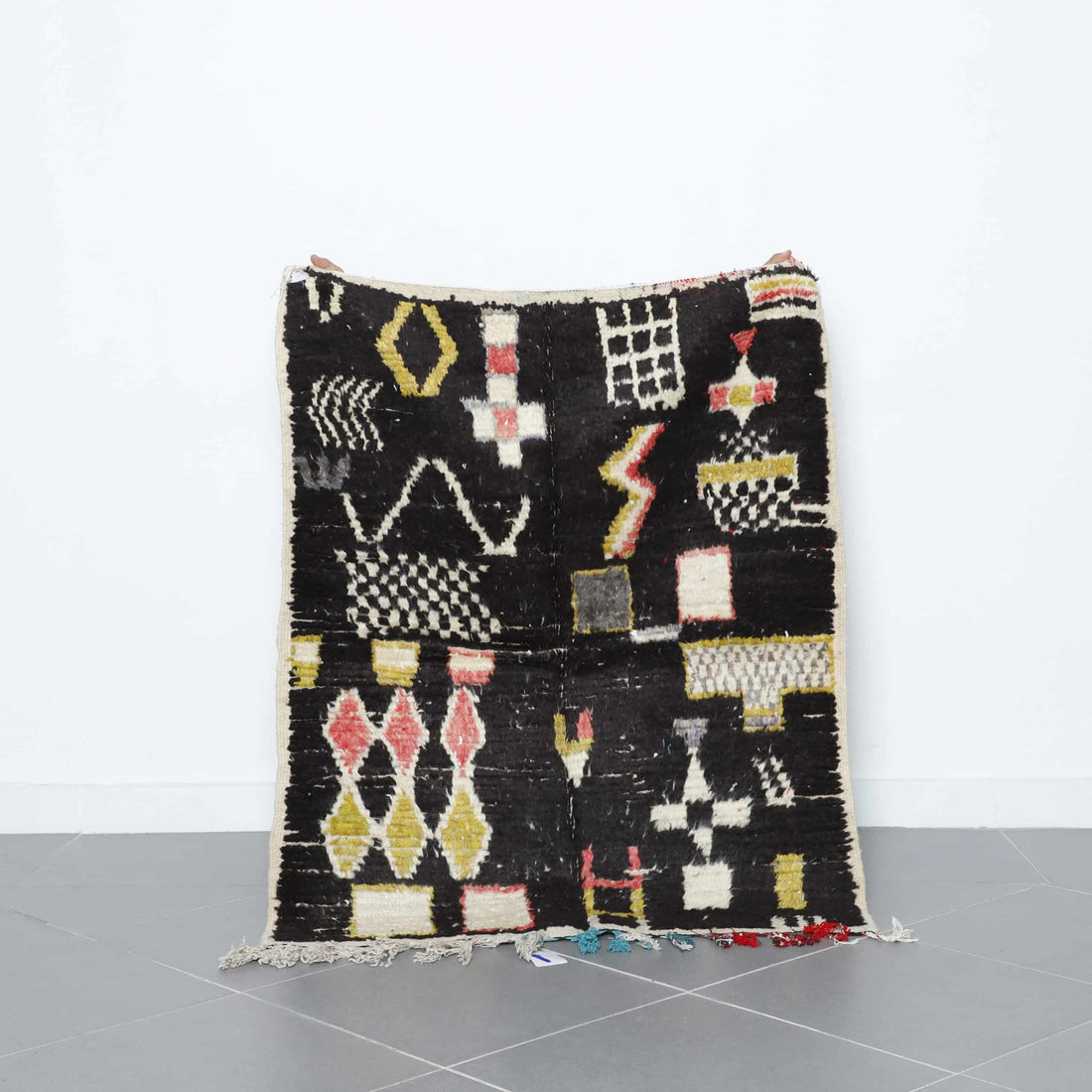 Taznakht Rug 4.2×3.5 ft – Handmade Moroccan Wool Carpet with Abstract Tribal Patterns
