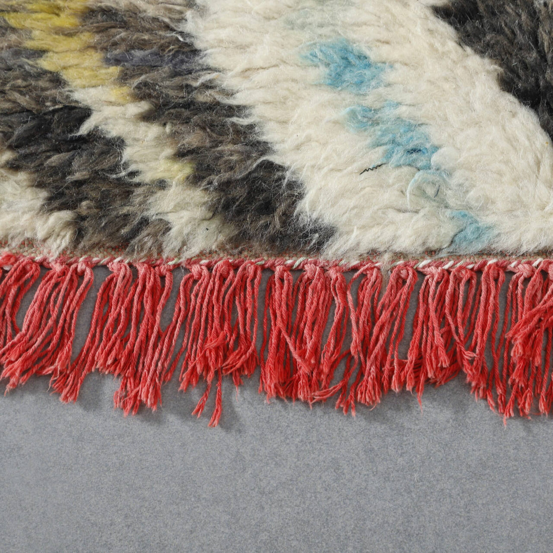 Boujaad Rug 4.7×3.2 ft – Handmade Moroccan Wool Carpet with Zigzag Pattern