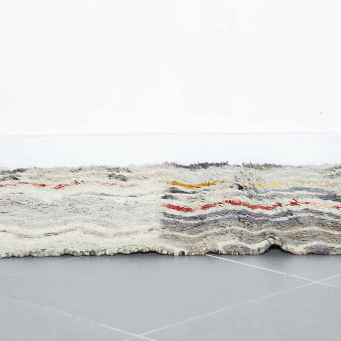 Boujaad Rug 4.7×3.2 ft – Handmade Moroccan Wool Carpet with Zigzag Pattern