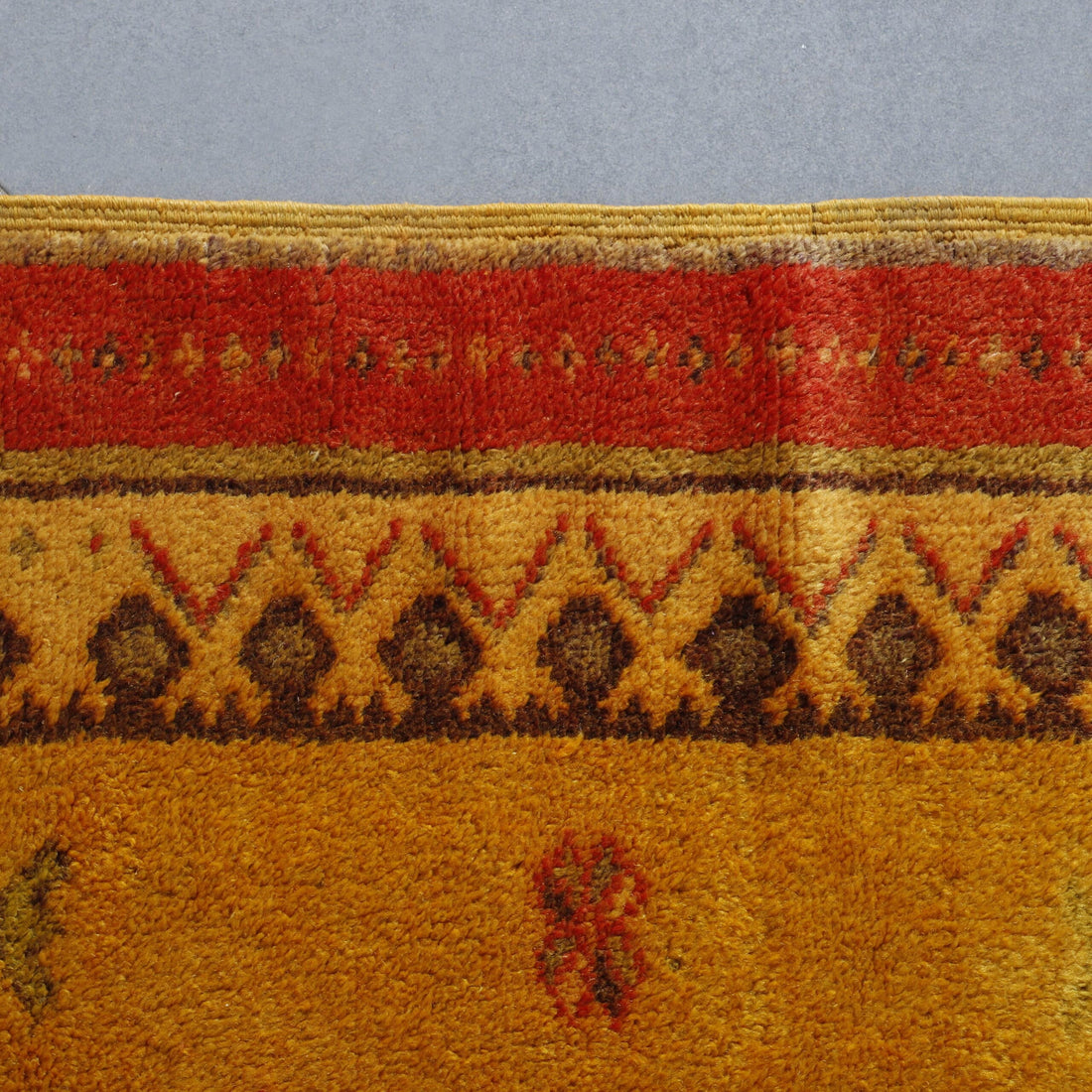 Taznakht Rug 9.2×4.8 ft – Handmade Moroccan Wool Yellow Carpet