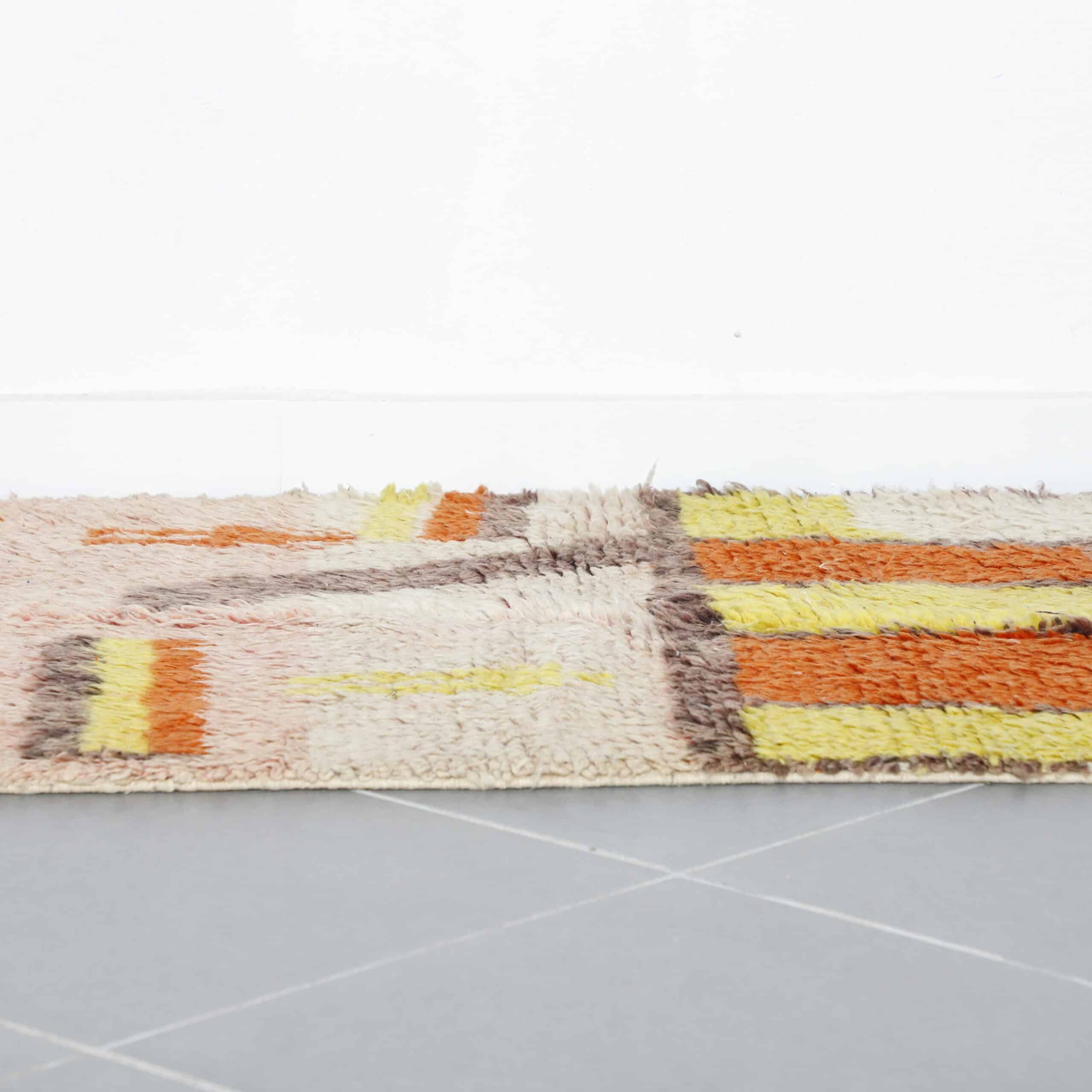 Boujaad Rug 4.9×3.3 ft – Handmade Moroccan Wool Carpet in Warm Yellow and Orange Tones