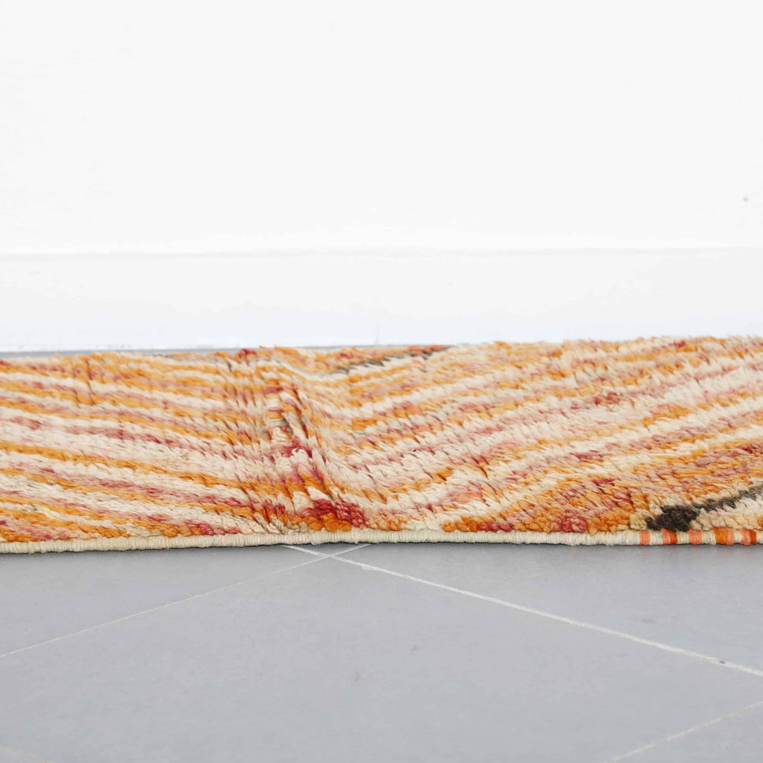 Vintage Boujaad Rug 11.1×2.5 ft – Handmade Moroccan Wool Runner with Warm Zigzag Pattern