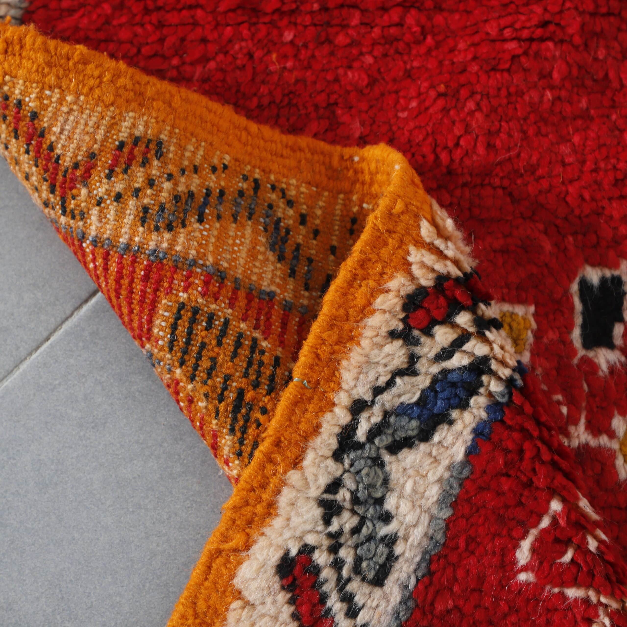 Taznakht Carpet 8.9×3.3 ft – Handmade Moroccan Wool Rug with Floral Design