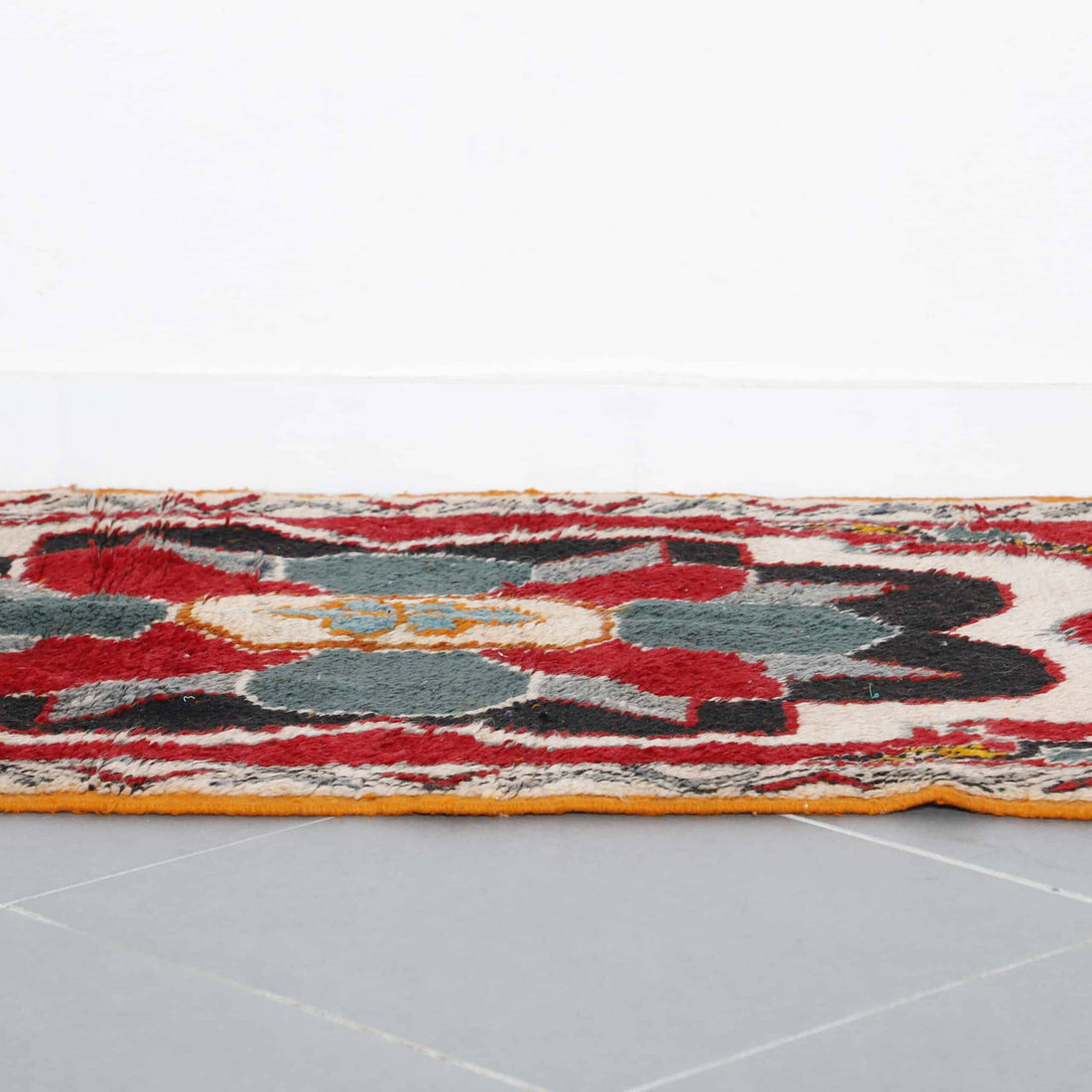 Taznakht Carpet 8.9×3.3 ft – Handmade Moroccan Wool Rug with Floral Design