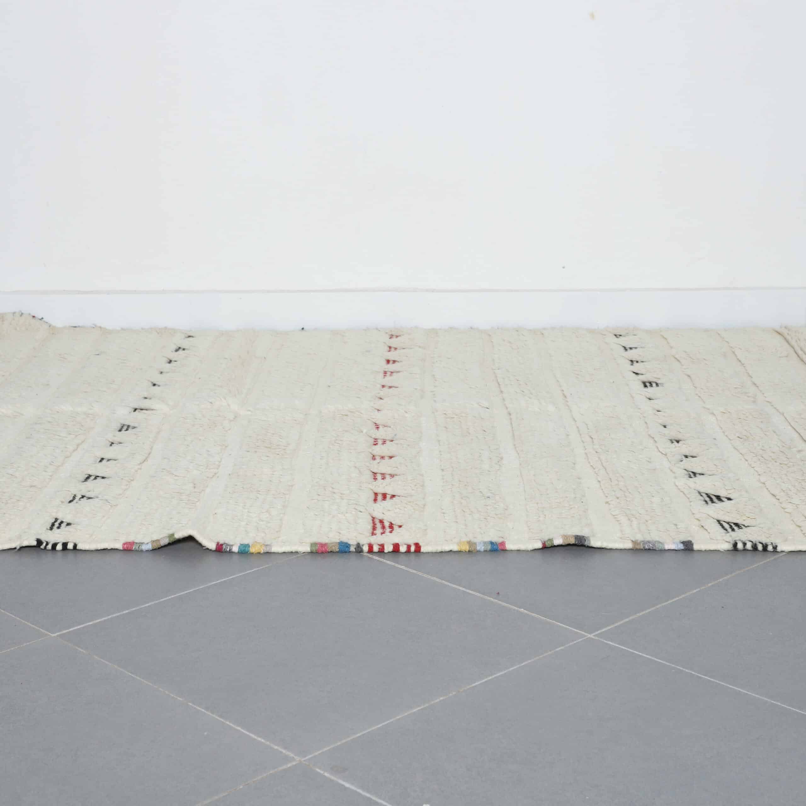 Large Handmade Moroccan Beni Ouarain Rug with Minimalist Geometric Stripes      260cm x 154cm