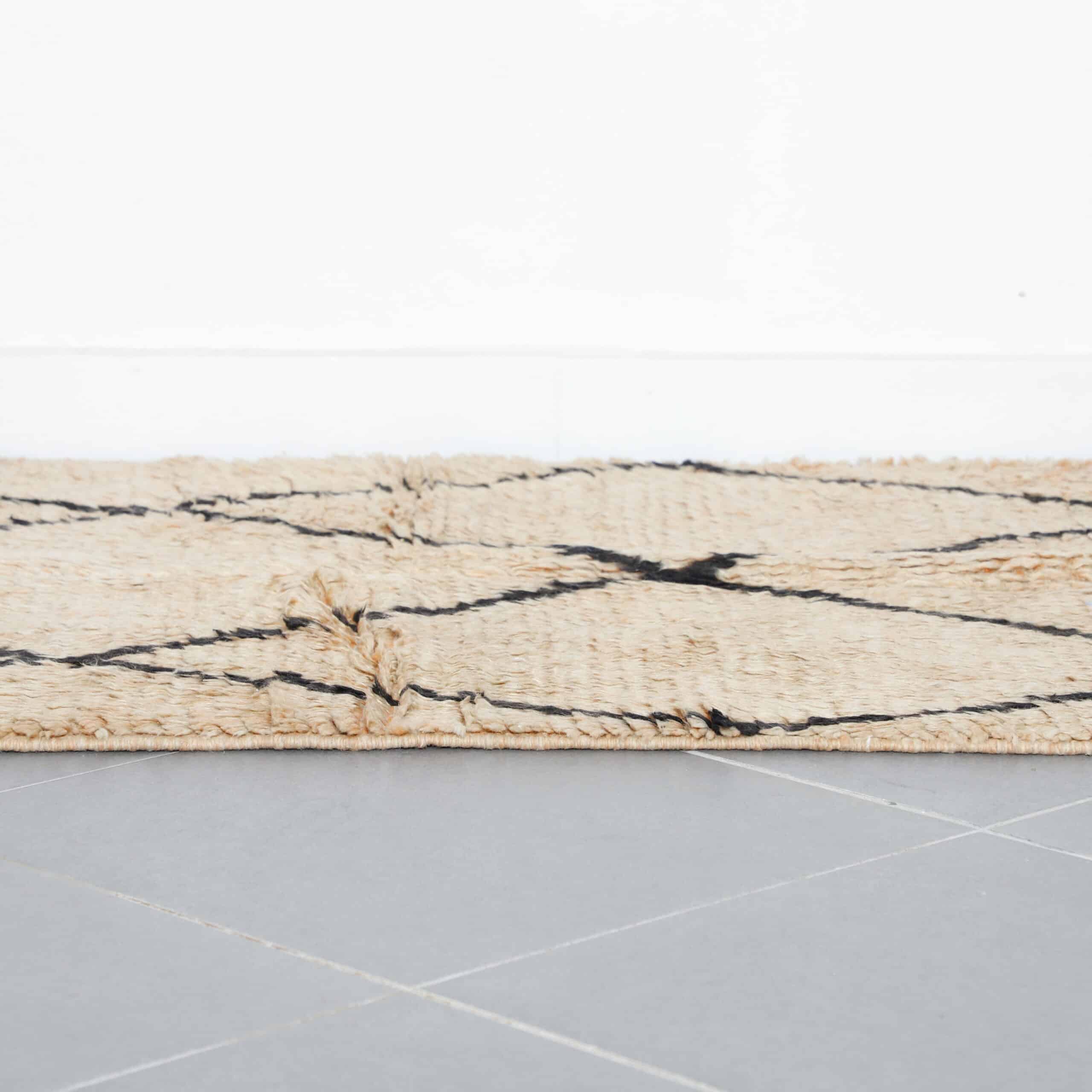 Moroccan Boujaad Rug 4.9×3.3 ft – Handmade Wool Carpet with Classic Diamond Design