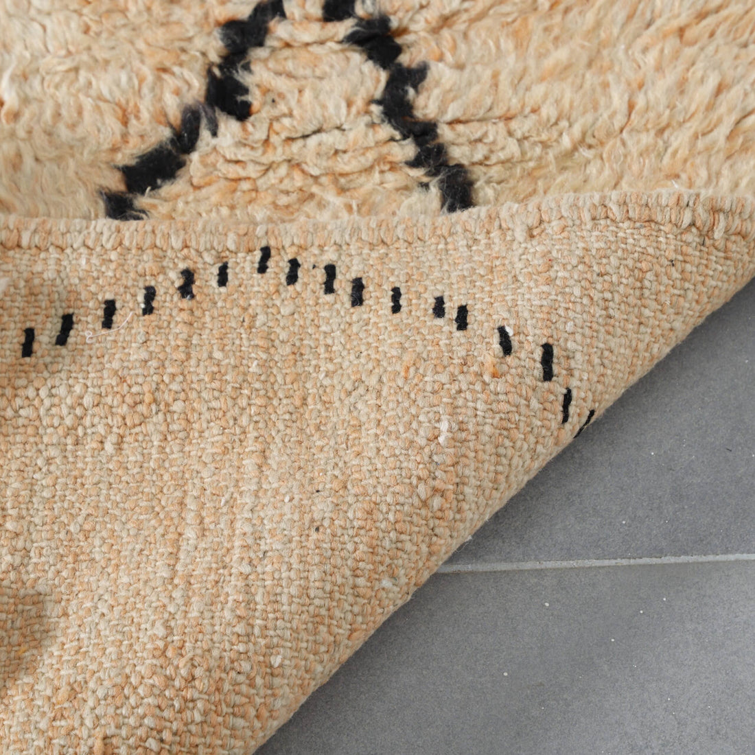 Moroccan Boujaad Rug 4.9×3.3 ft – Handmade Wool Carpet with Classic Diamond Design