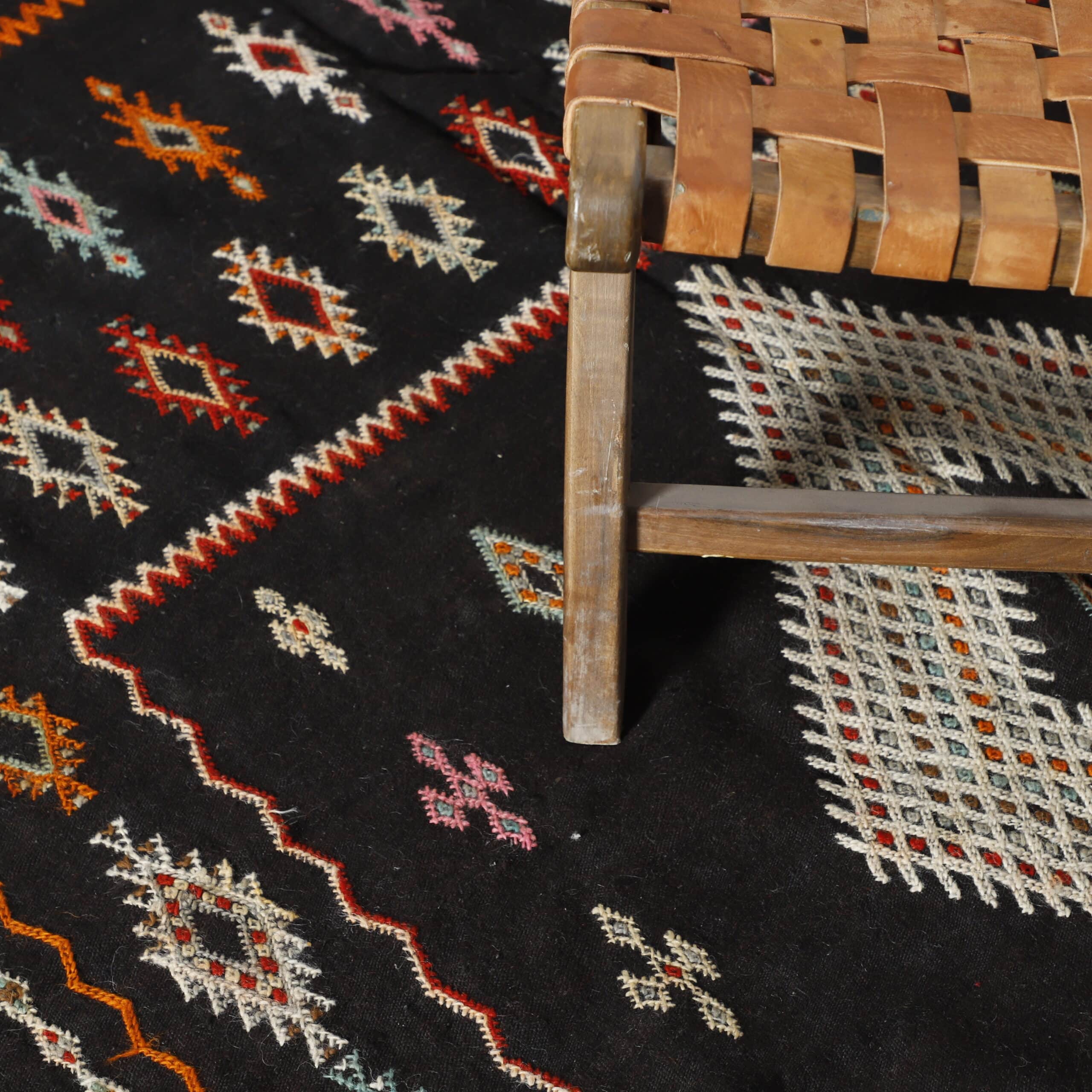 Vintage Taznakht Kilim Rug 7.5×4.5 ft – Handmade Moroccan Wool Carpet