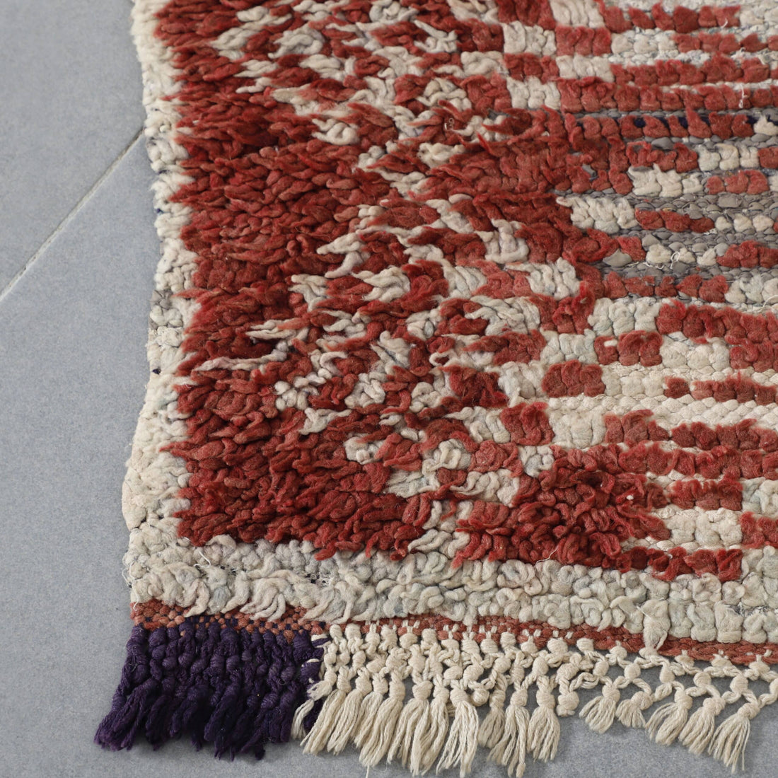 Boujaad Rug 9.2×3.1 ft – Handmade Moroccan Wool Runner in Red and Beige Geometric Design
