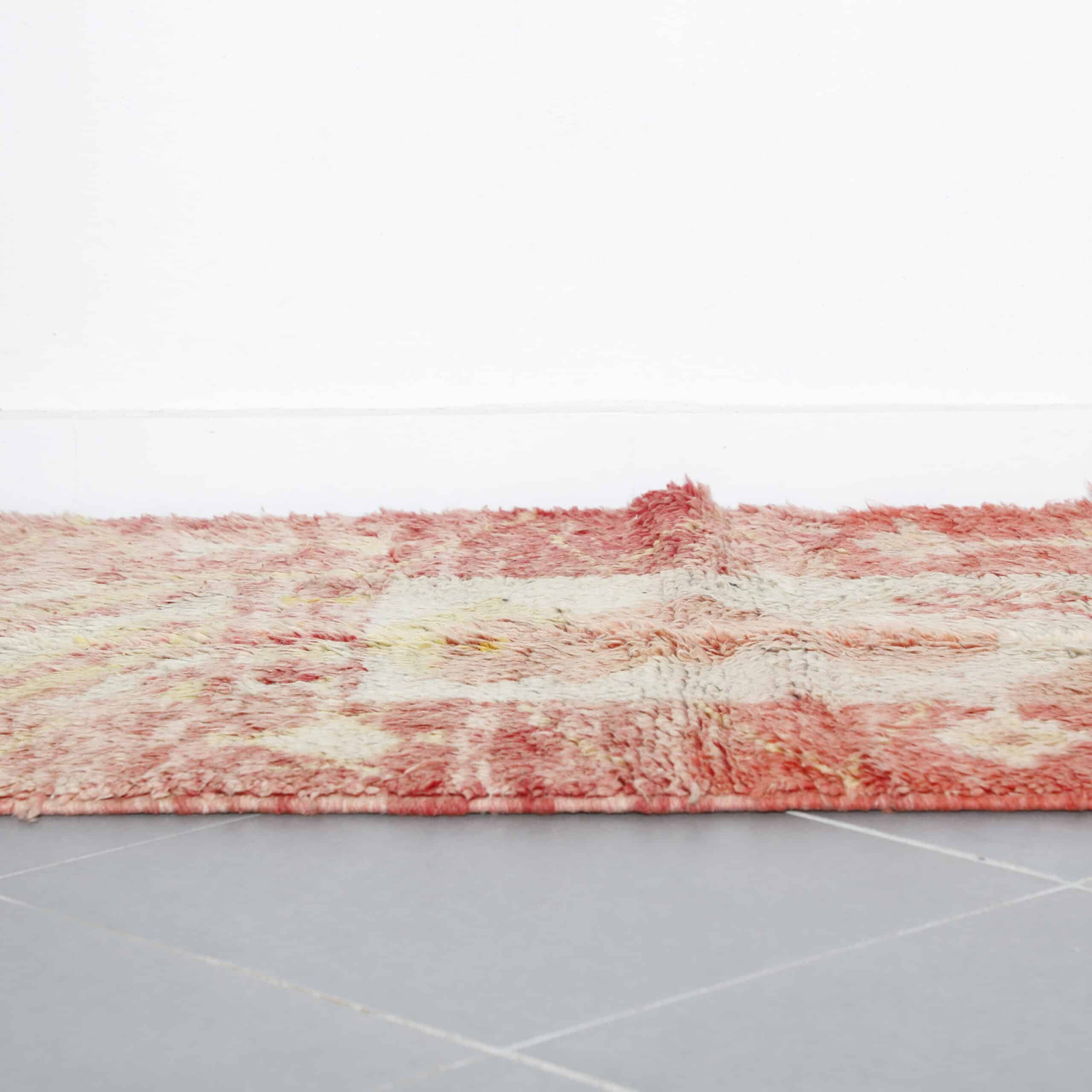 Boujaad Rug 5.2×3.3 ft – Handmade Moroccan Wool Carpet in Warm Red and Beige Tones