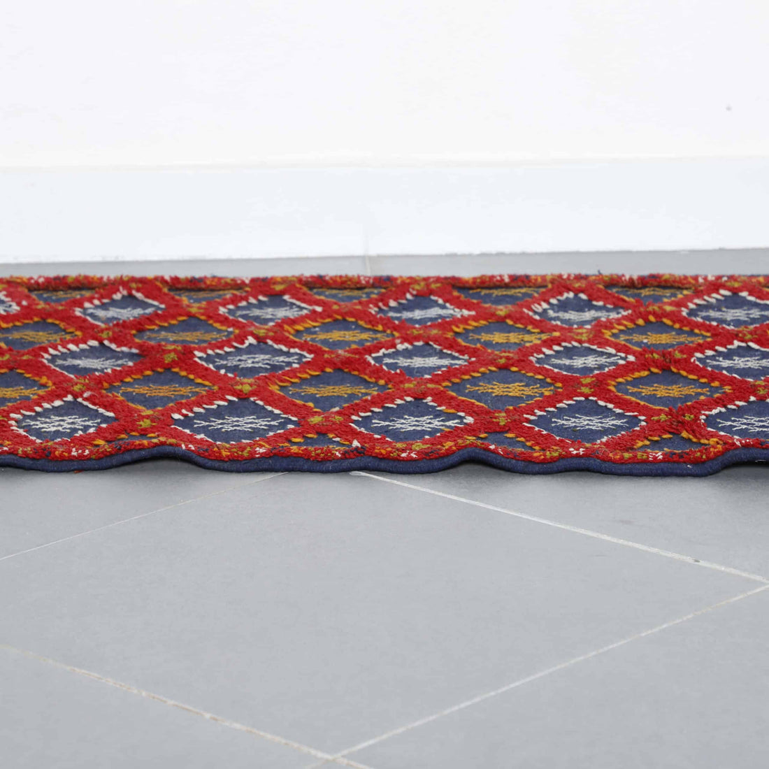 Boujaad Runner 5.4×2.4 ft – Handmade Moroccan Wool Rug in Red and Blue Diamond Pattern