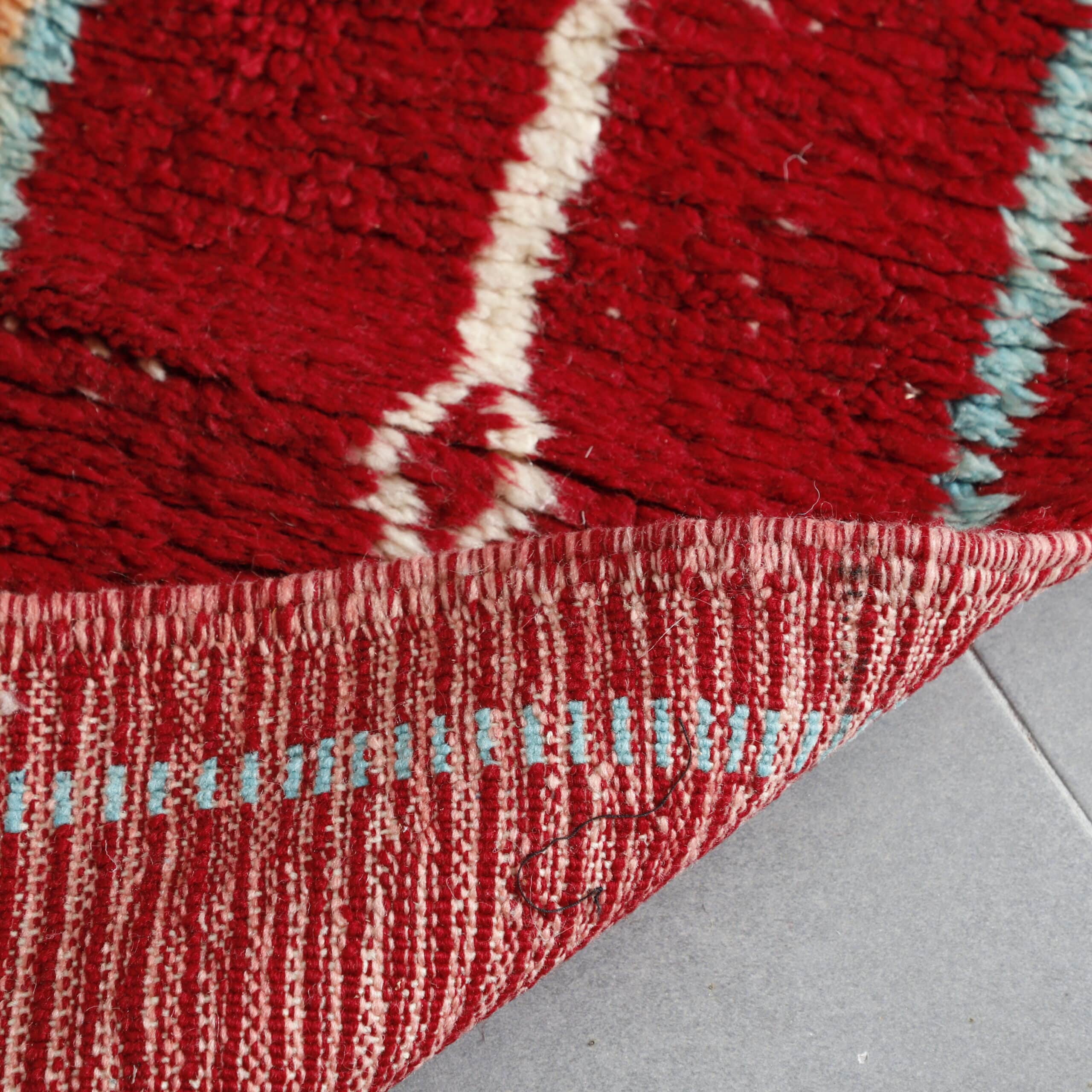 Boujaad Rug 8.9×5.2 ft – Handmade Moroccan Red Wool Carpet