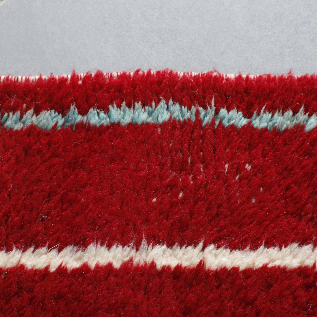 Boujaad Rug 8.9×5.2 ft – Handmade Moroccan Red Wool Carpet