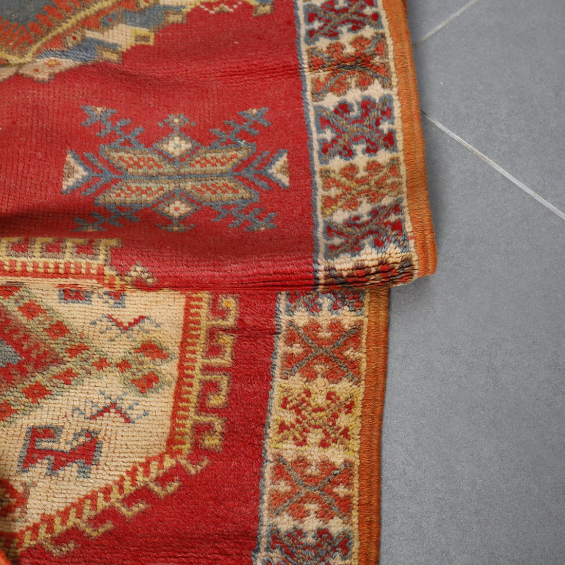 Taznakht Runner 14.9×2.9 ft – Handmade Moroccan Wool Rug with Tribal Geometric Motifs