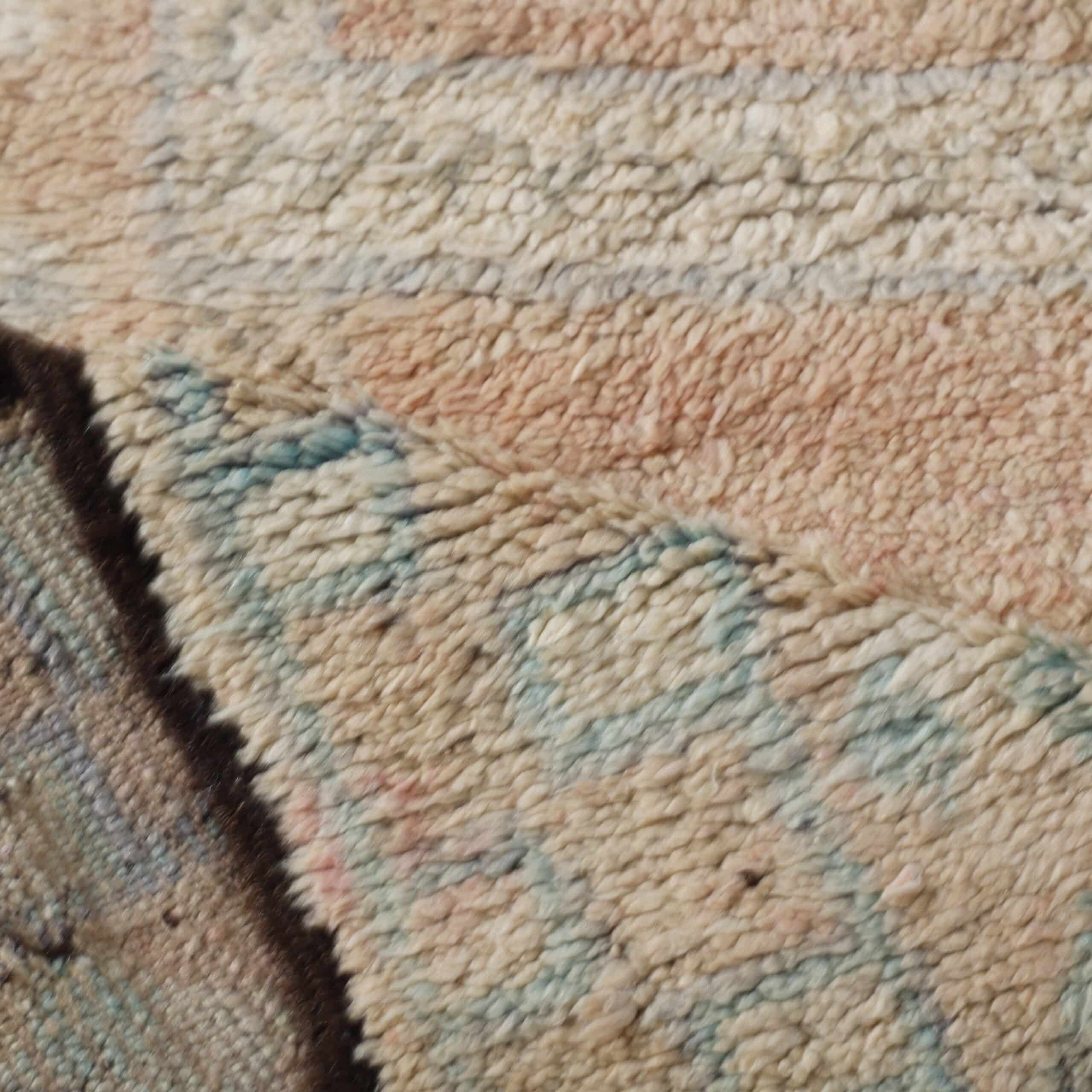 Boujaad Rug 7.9×5.1 Ft – Handwoven Moroccan