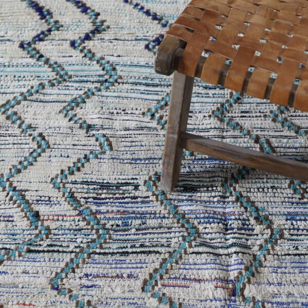 Azilal Vintage Rug 6.1×4.4 ft – Moroccan Berber Cream Wool with Zigzag Pattern