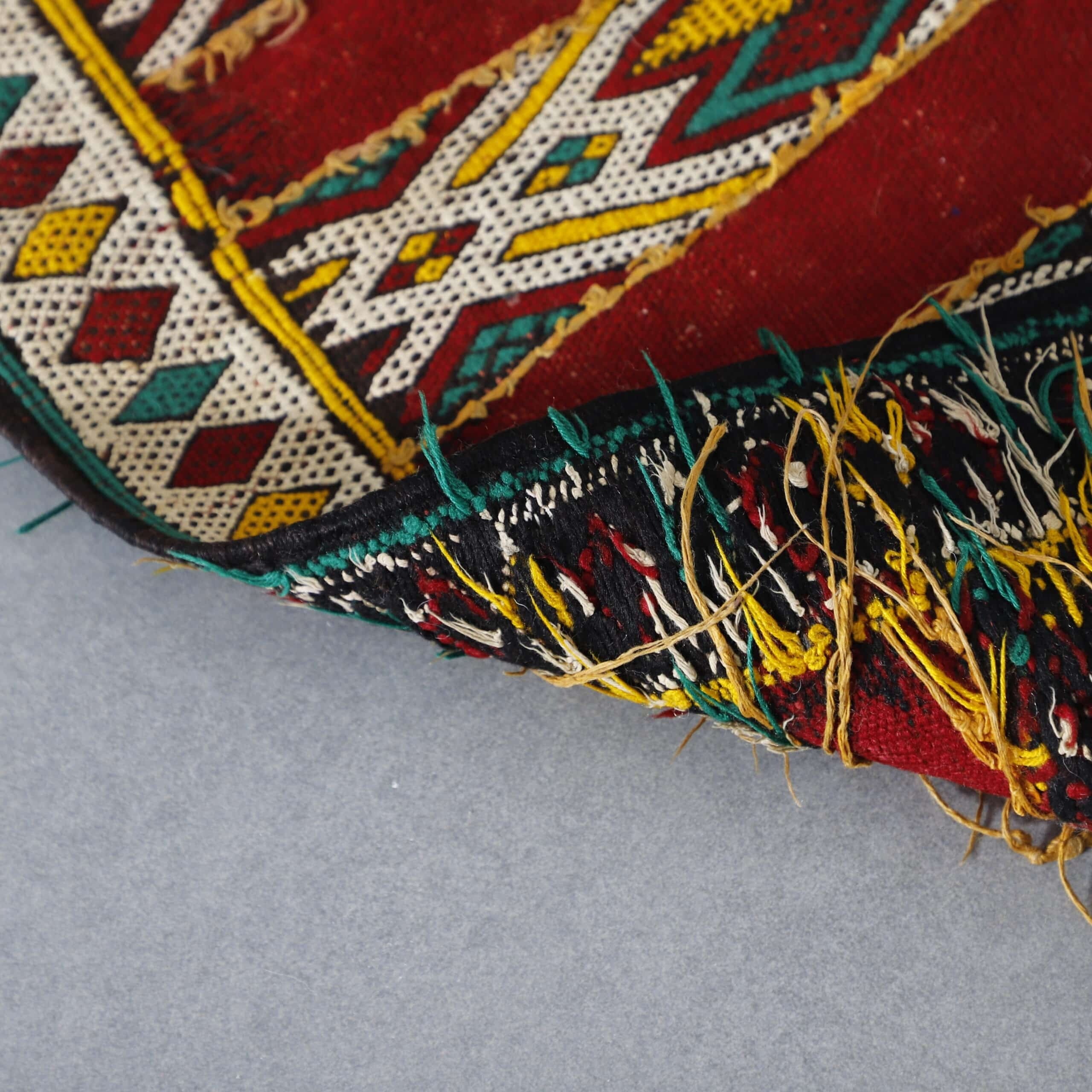Vintage Kilim Rug 8.4×5.1 Ft – Handmade Moroccan Wool