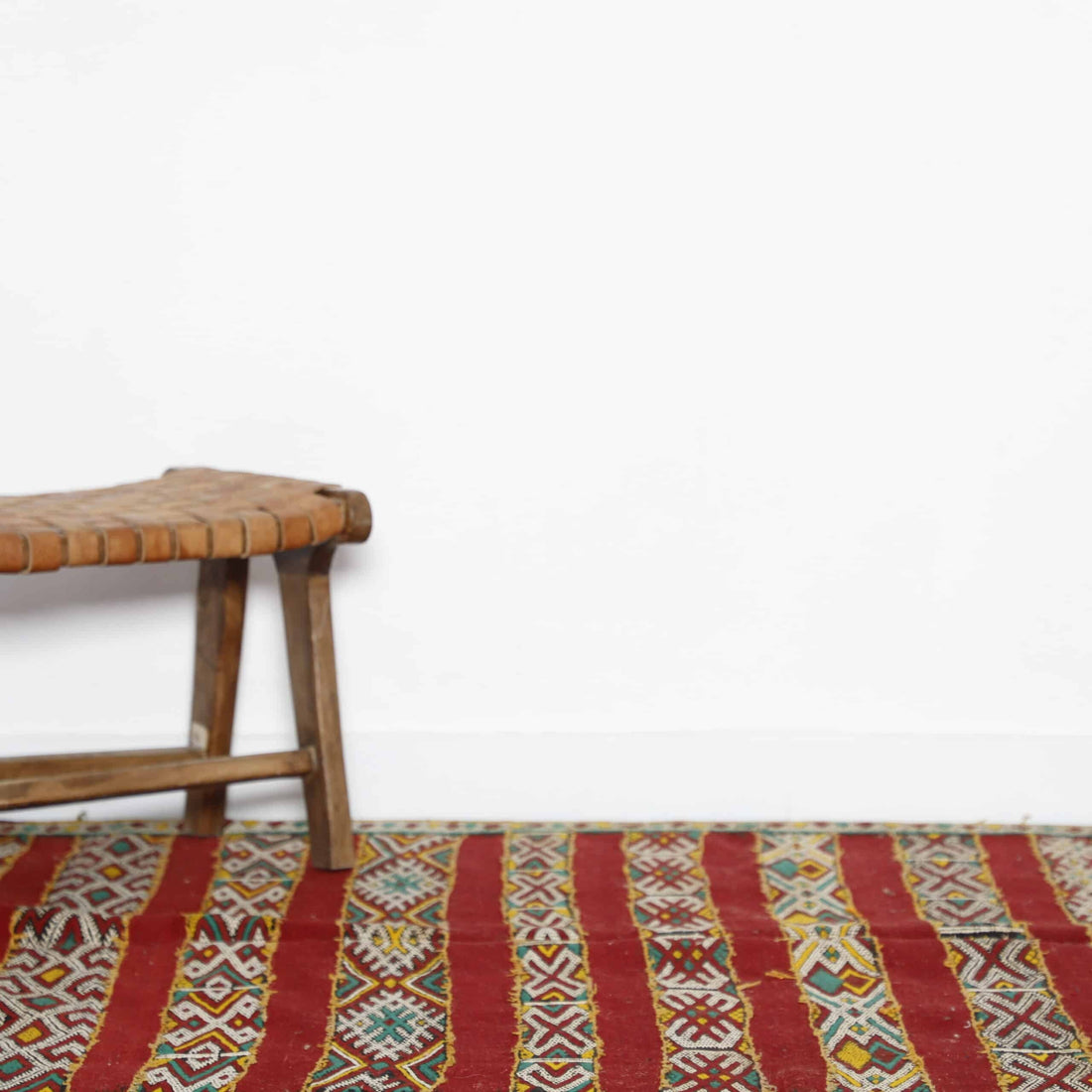 Vintage Kilim Rug 8.4×5.1 Ft – Handmade Moroccan Wool