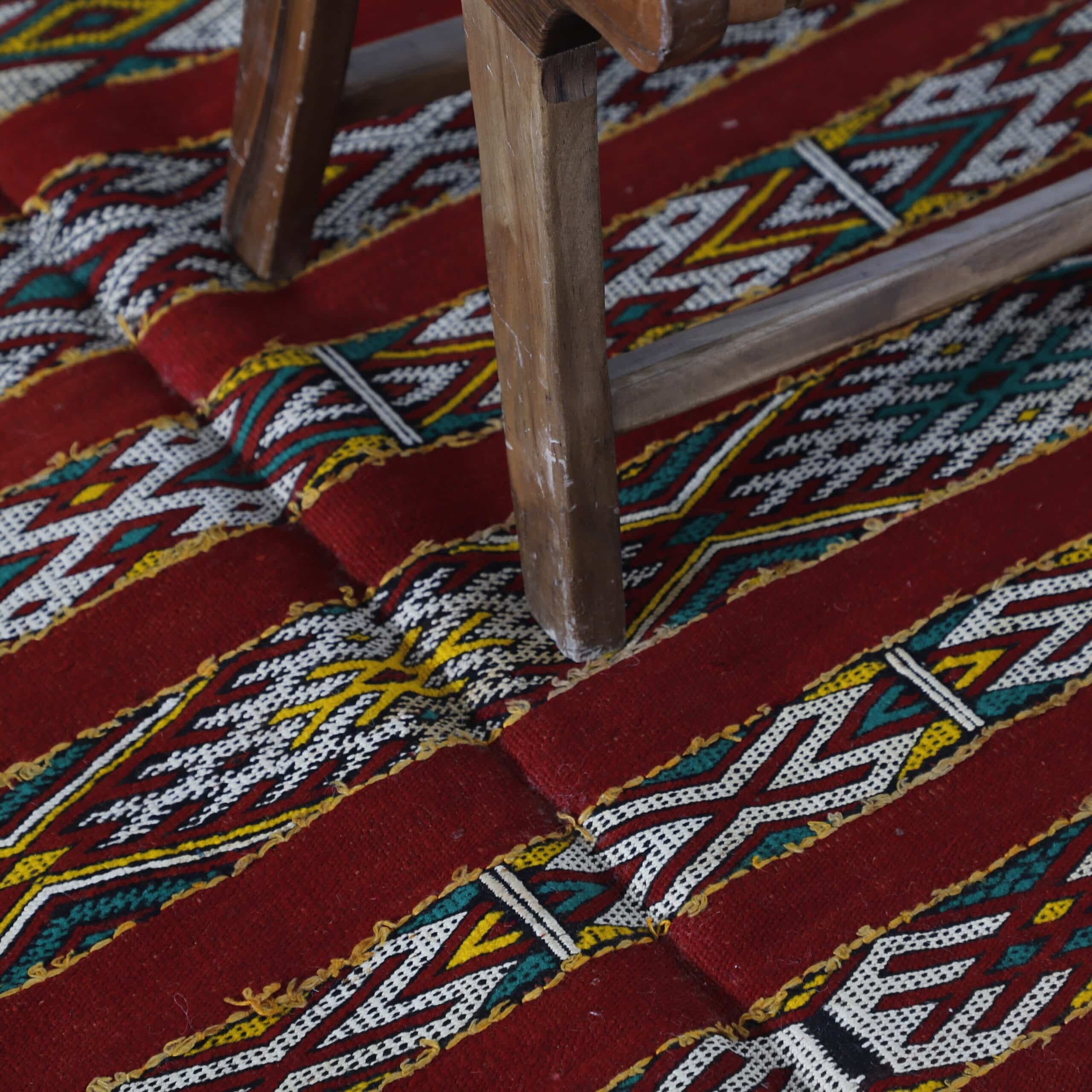 Vintage Kilim Rug 8.4×5.1 Ft – Handmade Moroccan Wool