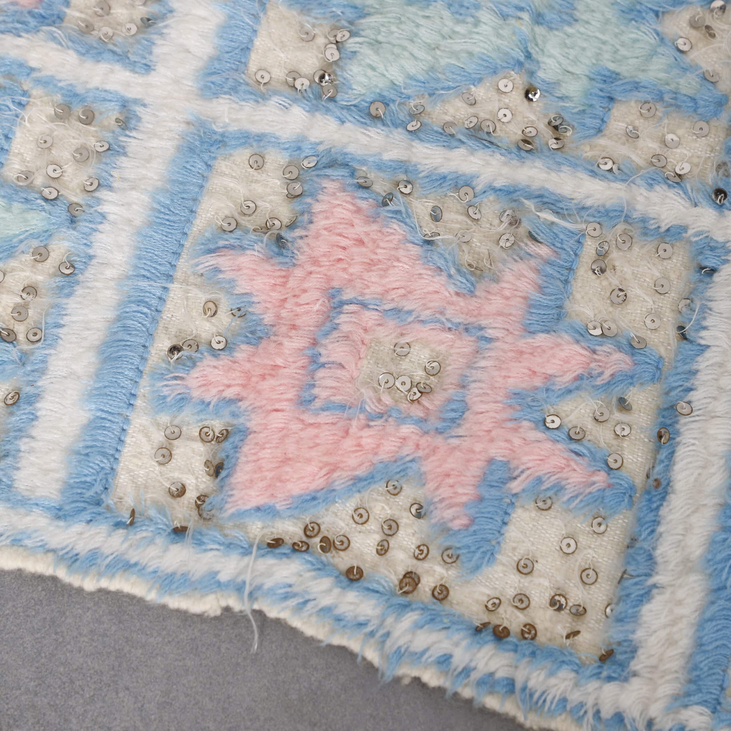 Wedding Blanket 6.7×5.0 Ft – Handwoven Moroccan Textile