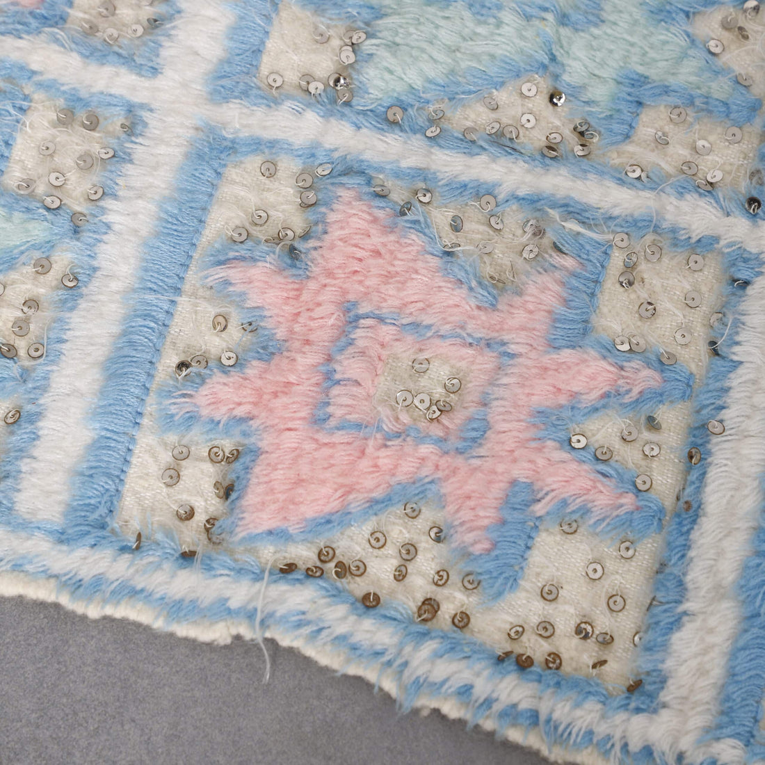 Wedding Blanket 6.7×5.0 Ft – Handwoven Moroccan Textile