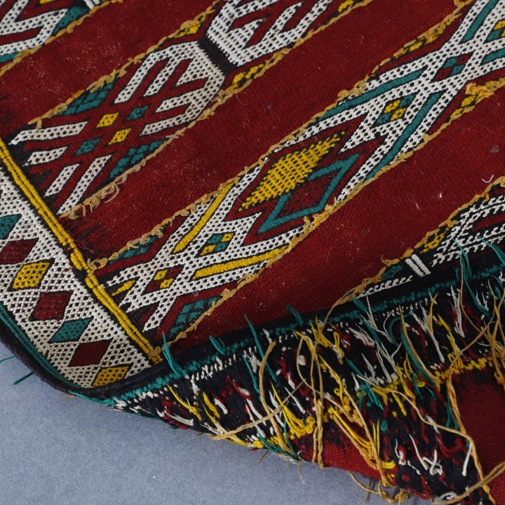 Vintage Kilim Rug 8.4×5.1 Ft – Handmade Moroccan Wool