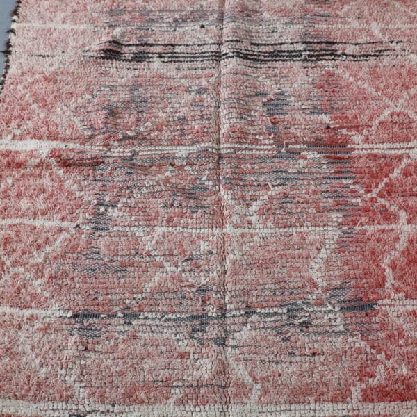 Vintage Boujaad Rug 8.2×3.6 ft – Moroccan Handwoven Wool in Faded Red
