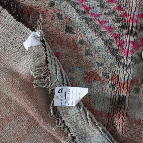 Vintage Boujaad Rug 8.4×4.8 ft – Moroccan Wool in Soft Pink & Geometric Design