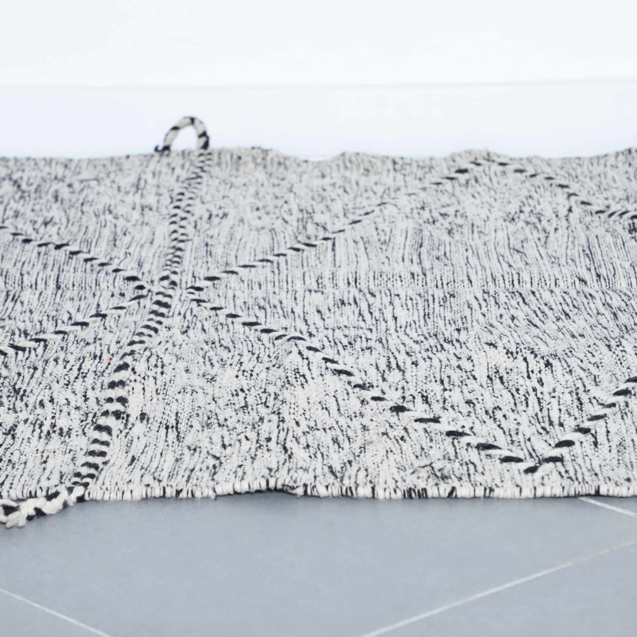 Zanafi Kilim Rug – 7.9×4.7 ft Handmade Moroccan Flatweave