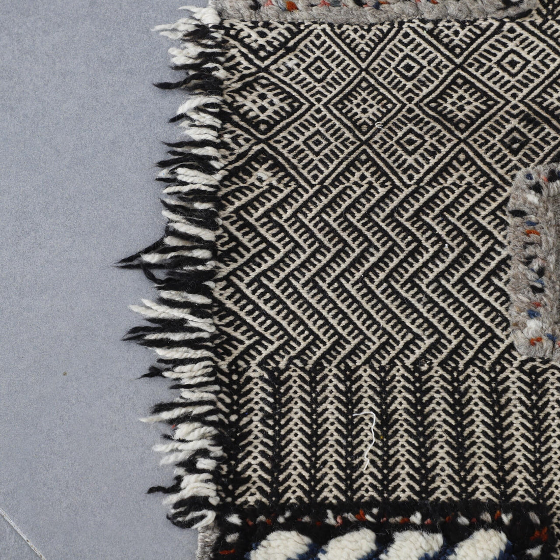 Vintage Zanafi Kilim Rug 6.6×3.6 Ft – Handmade Moroccan Wool