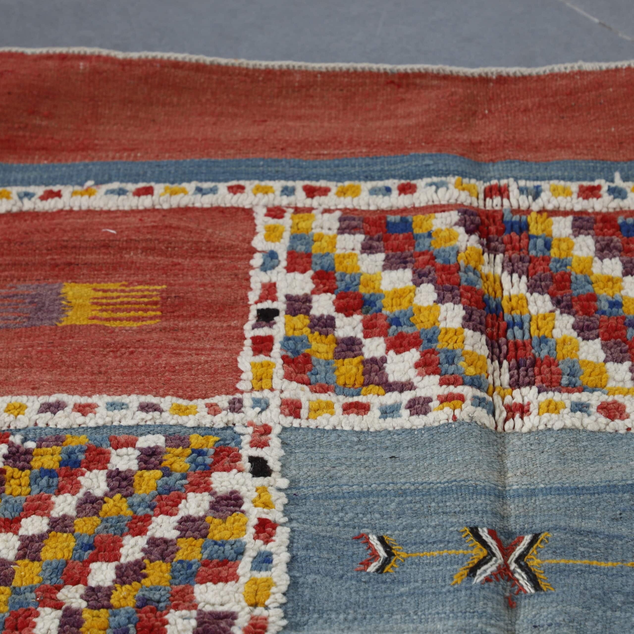 Boujaad Rug 7.9×5.1 ft – Handmade Moroccan Wool Carpet
