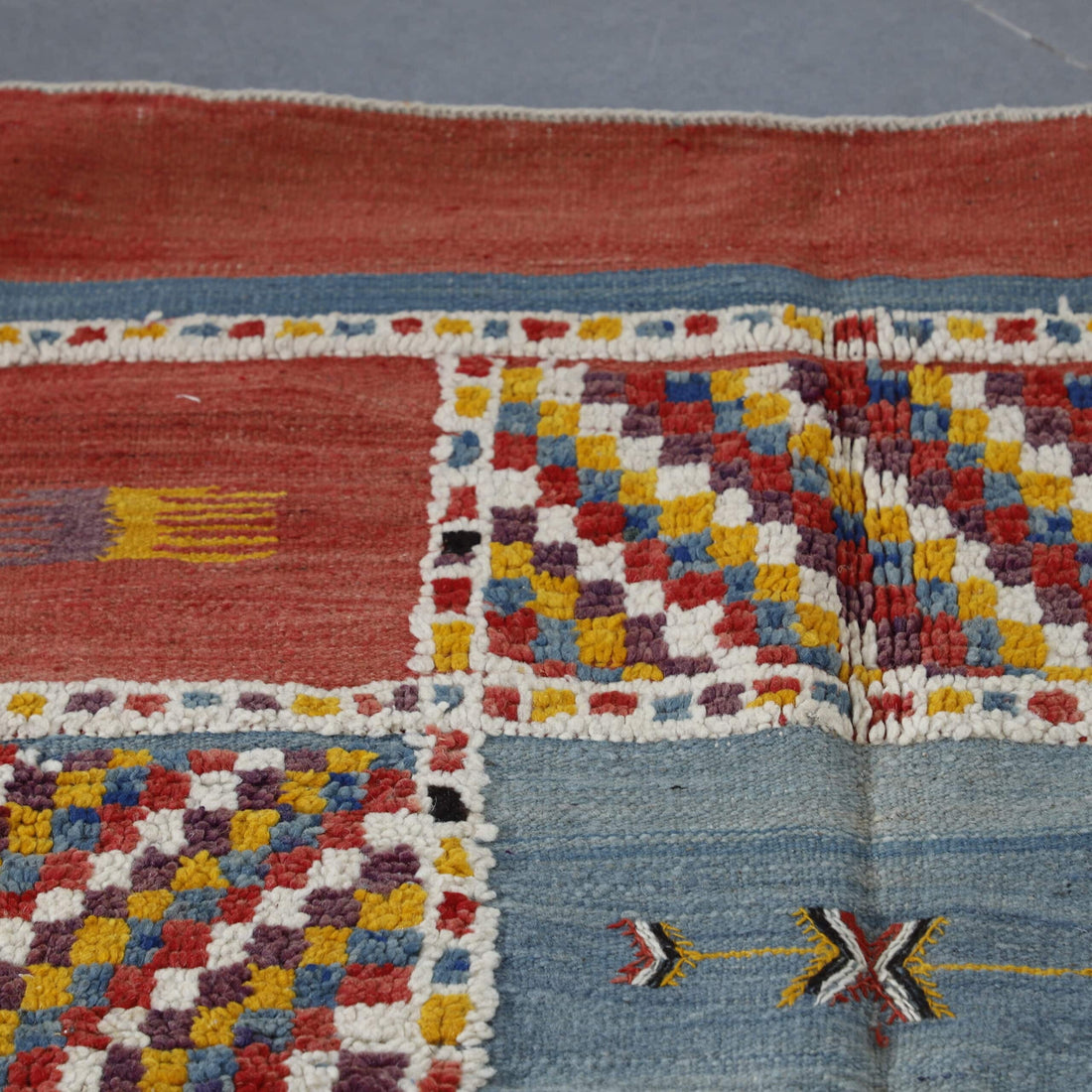 Boujaad Rug 7.9×5.1 ft – Handmade Moroccan Wool Carpet