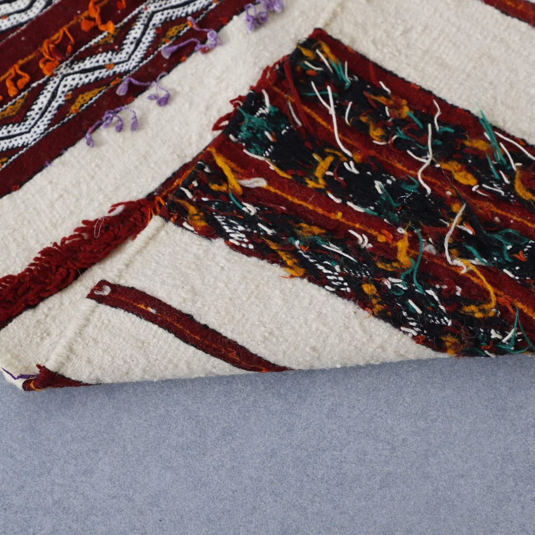 Vintage Kilim 9.4×5.2 Ft – Handwoven Moroccan Wool Rug