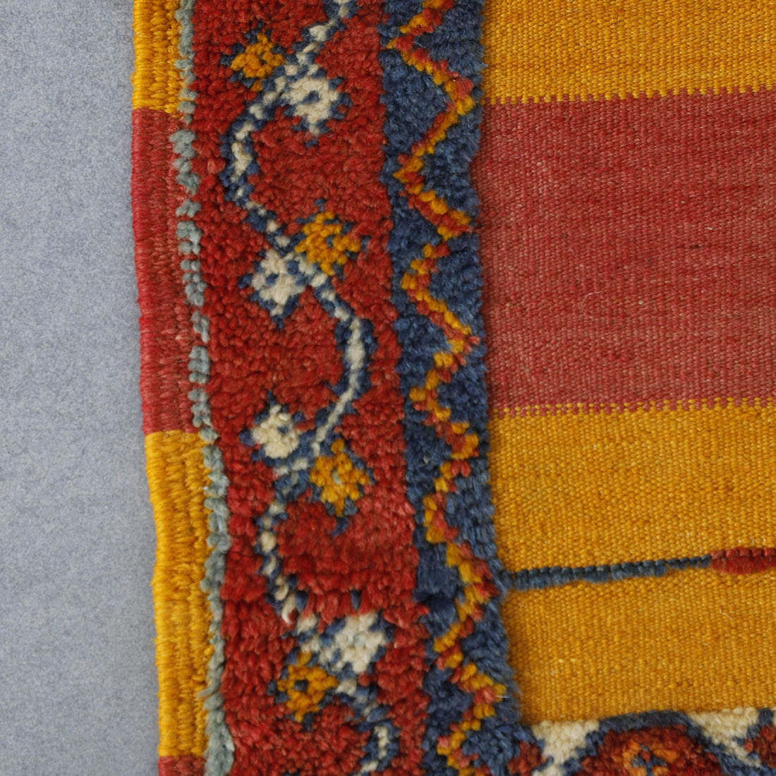 Glaoui Rug 7.9×4.9 Ft – Authentic Moroccan Handwoven Carpet