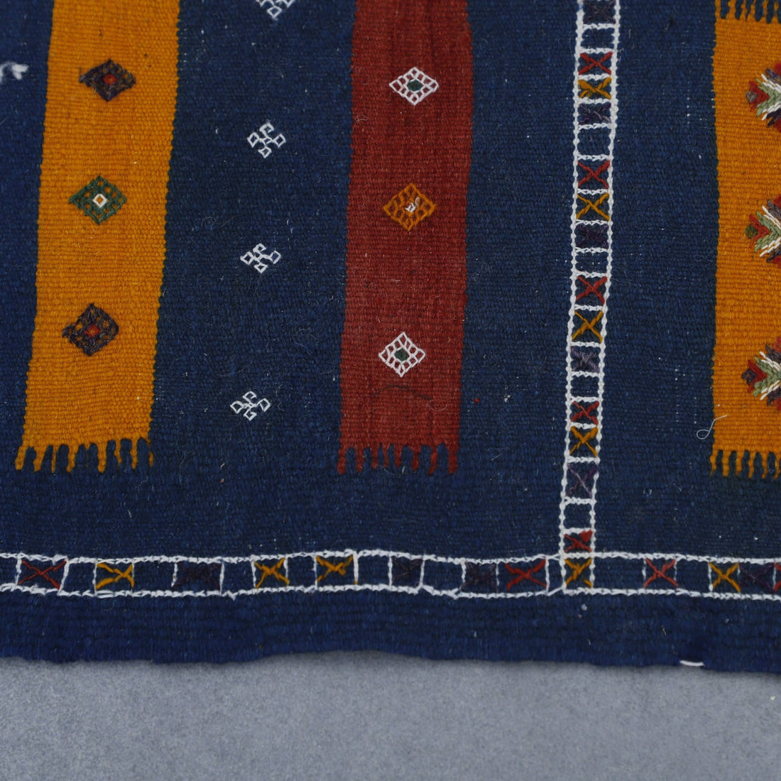 Akhnif Kilim Rug 6.7×3.8 Ft – Handwoven Moroccan Wool
