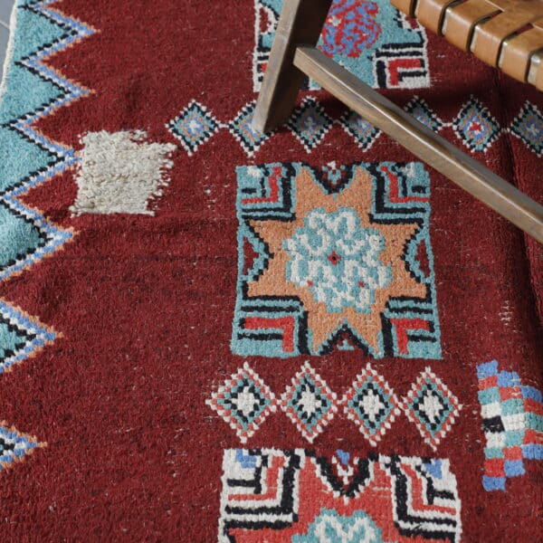 Handmade Azilal Rug 6.9×4.7 ft – Moroccan Berber Tribal Design
