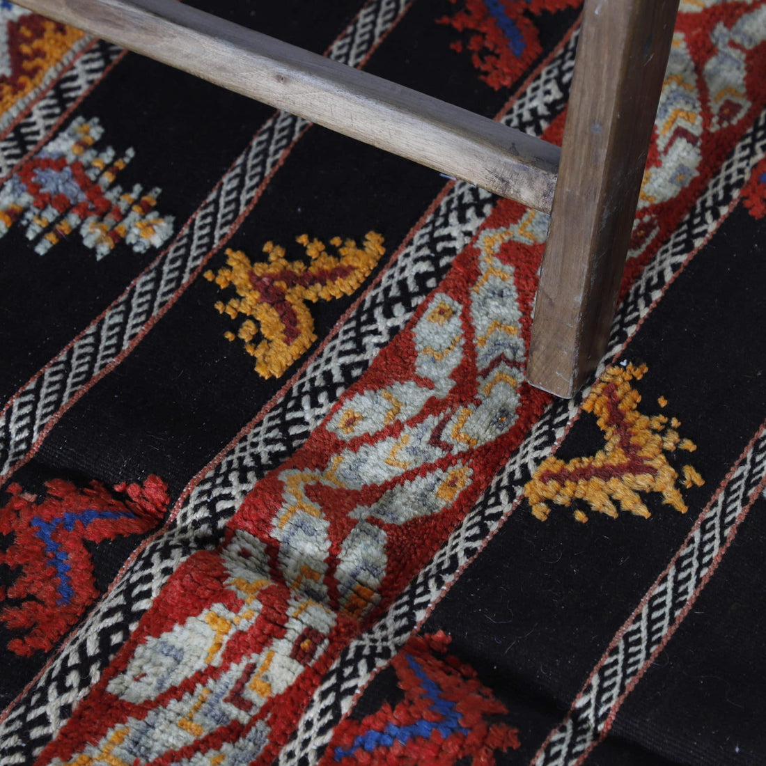 Square Glaoui Rug 4.3×4.4 Ft – Handmade Moroccan Wool