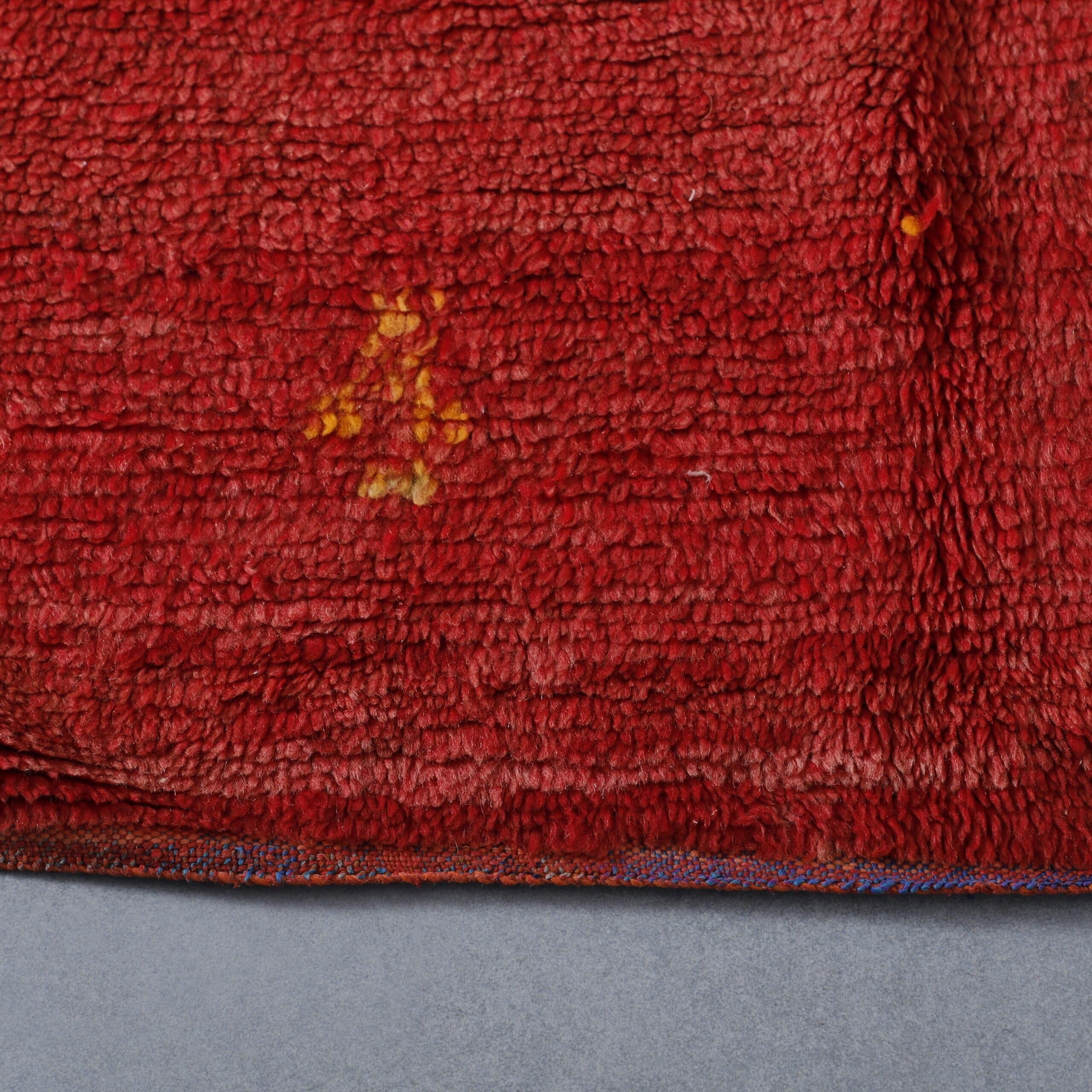 Red Boujaad Carpet 7.3×4.4 Ft – Vintage Moroccan Rug