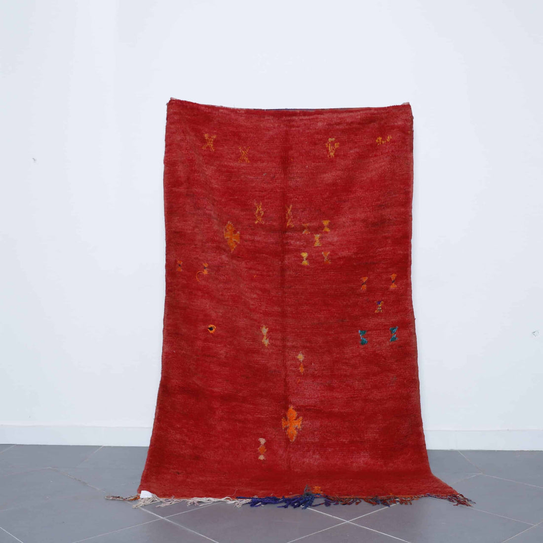 Red Boujaad Carpet 7.3×4.4 Ft – Vintage Moroccan Rug