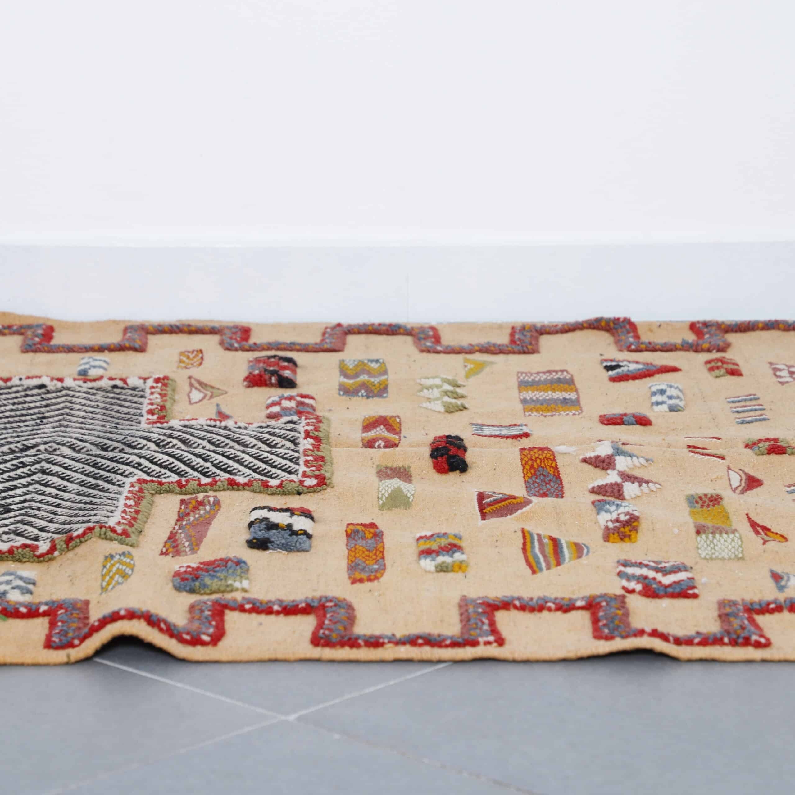 Akhnif Kilim Rug 7.6×4.5 Ft