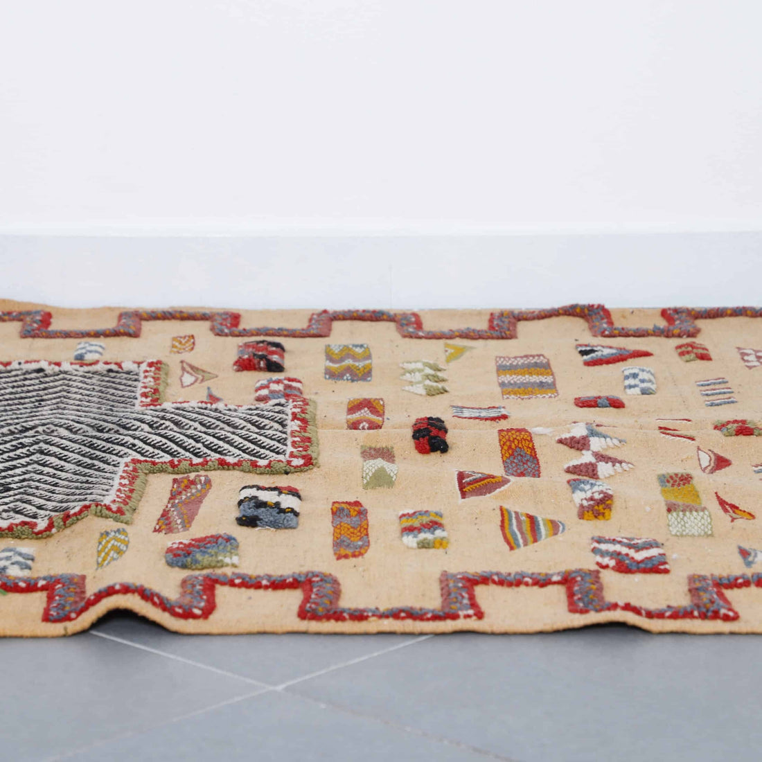 Akhnif Kilim Rug 7.6×4.5 Ft