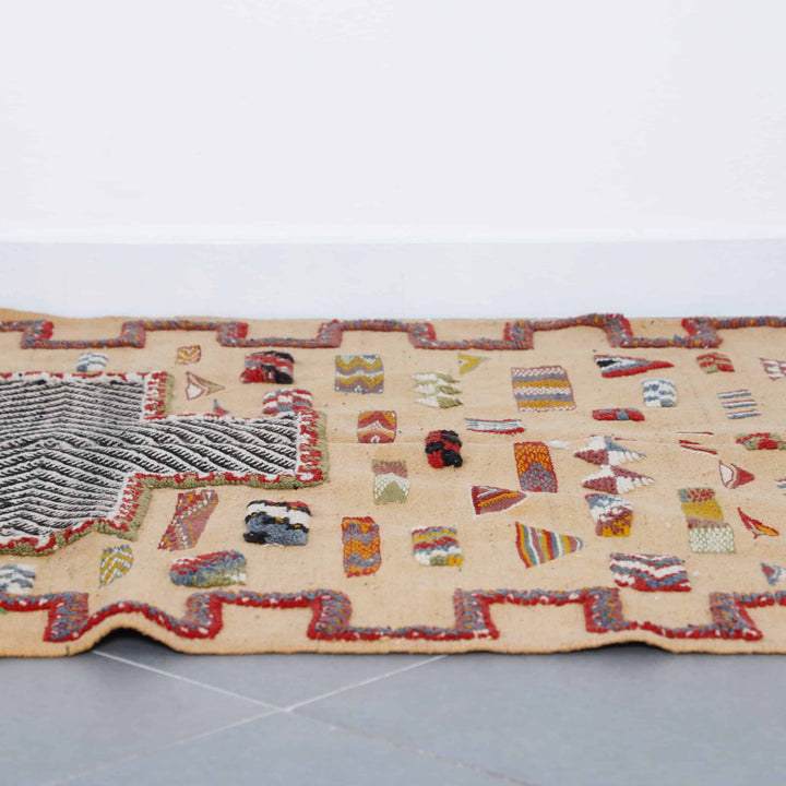 Akhnif Kilim Rug 7.6×4.5 Ft
