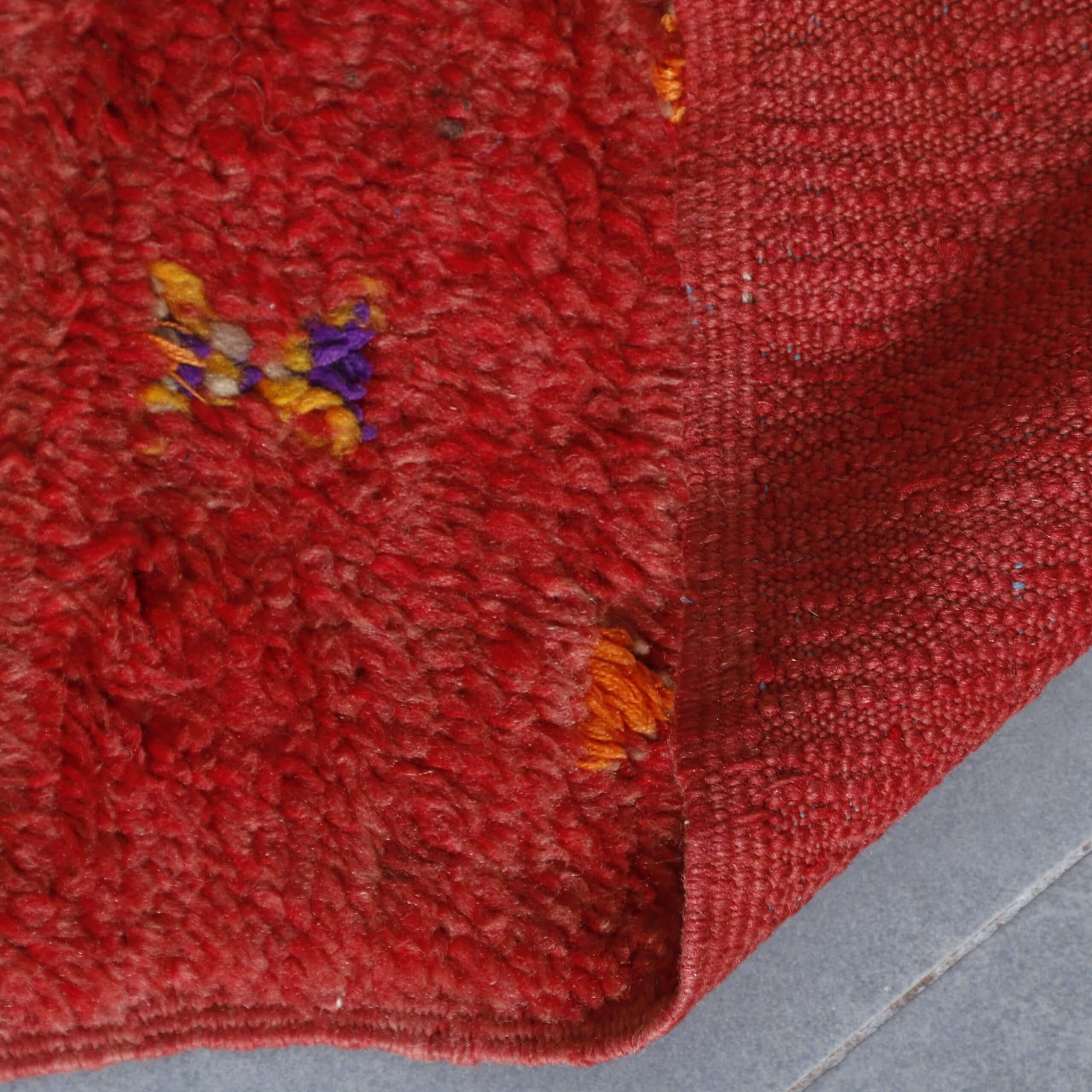 Red Boujaad Carpet 7.3×4.4 Ft – Vintage Moroccan Rug