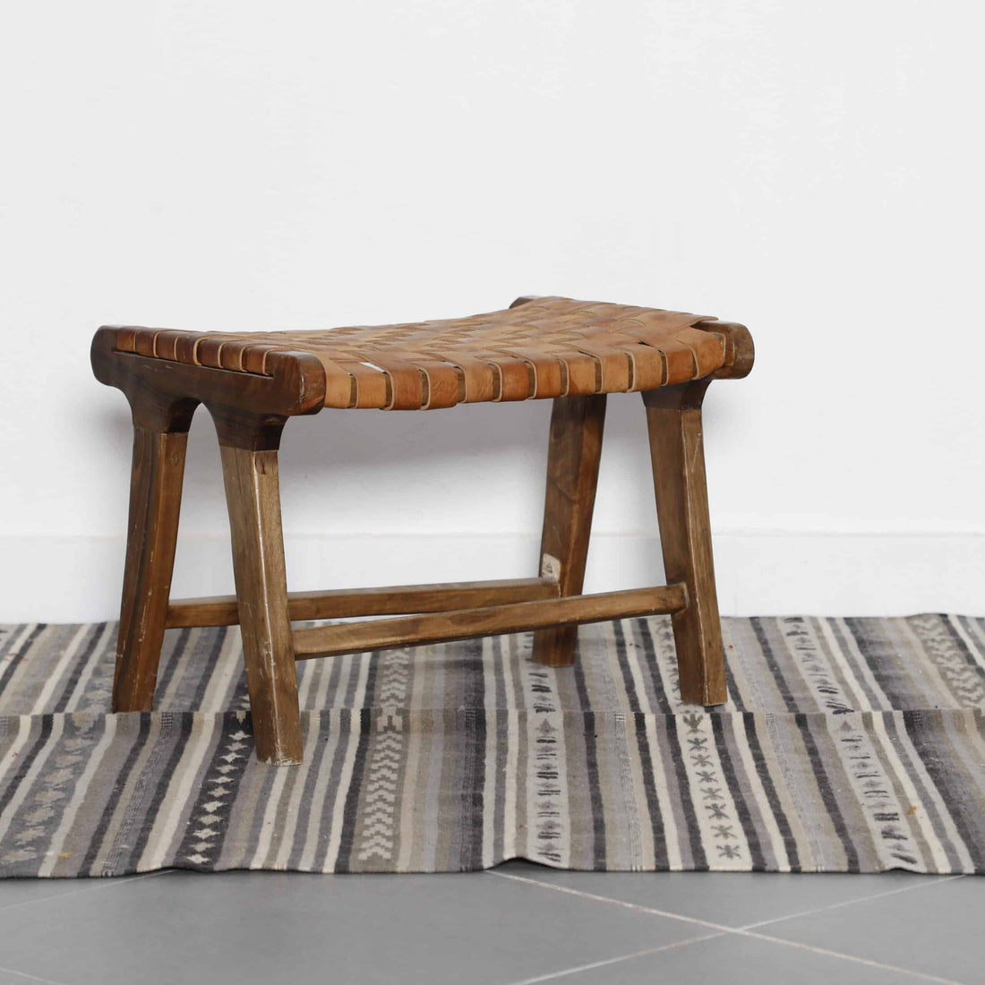 Tunisian Vintage Kilim Rug – Handmade Wool Tribal Design