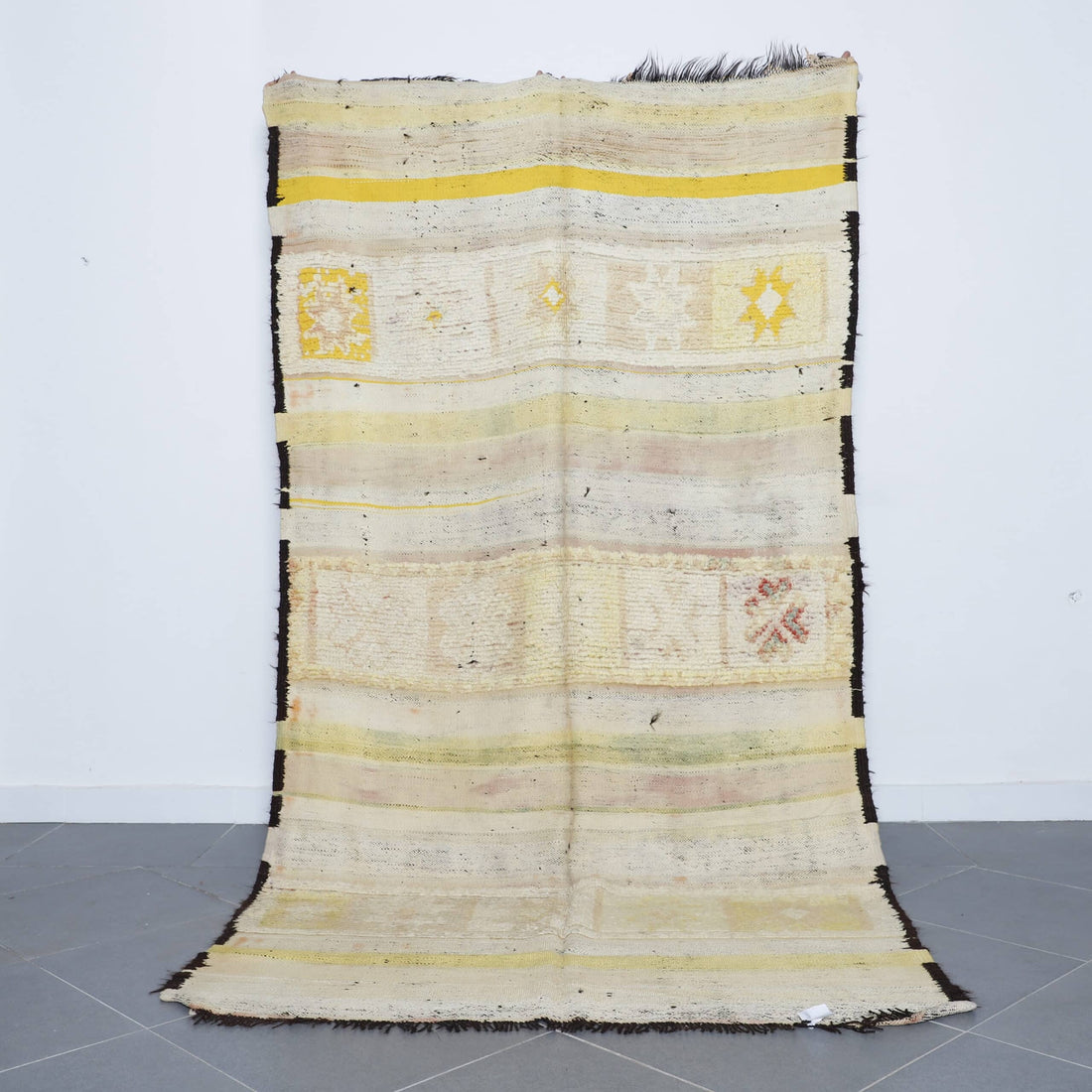 Vintage Boujaad 9.3×4.8 Ft – Handcrafted Moroccan Wool Rug